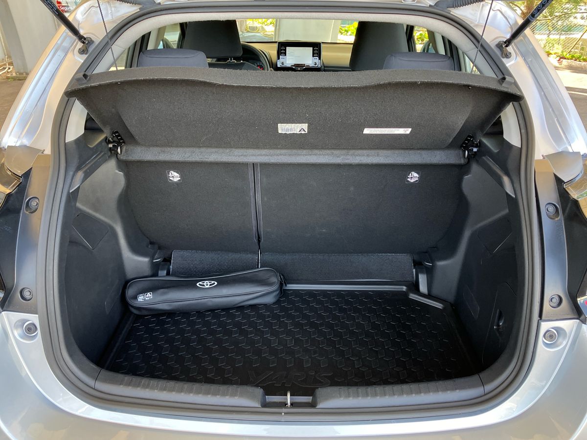 TOYOTA YARIS Yaris 1.0 Comfort