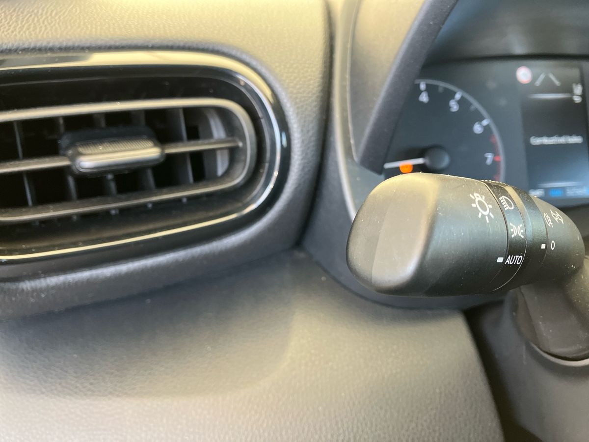 TOYOTA YARIS Yaris 1.0 Comfort