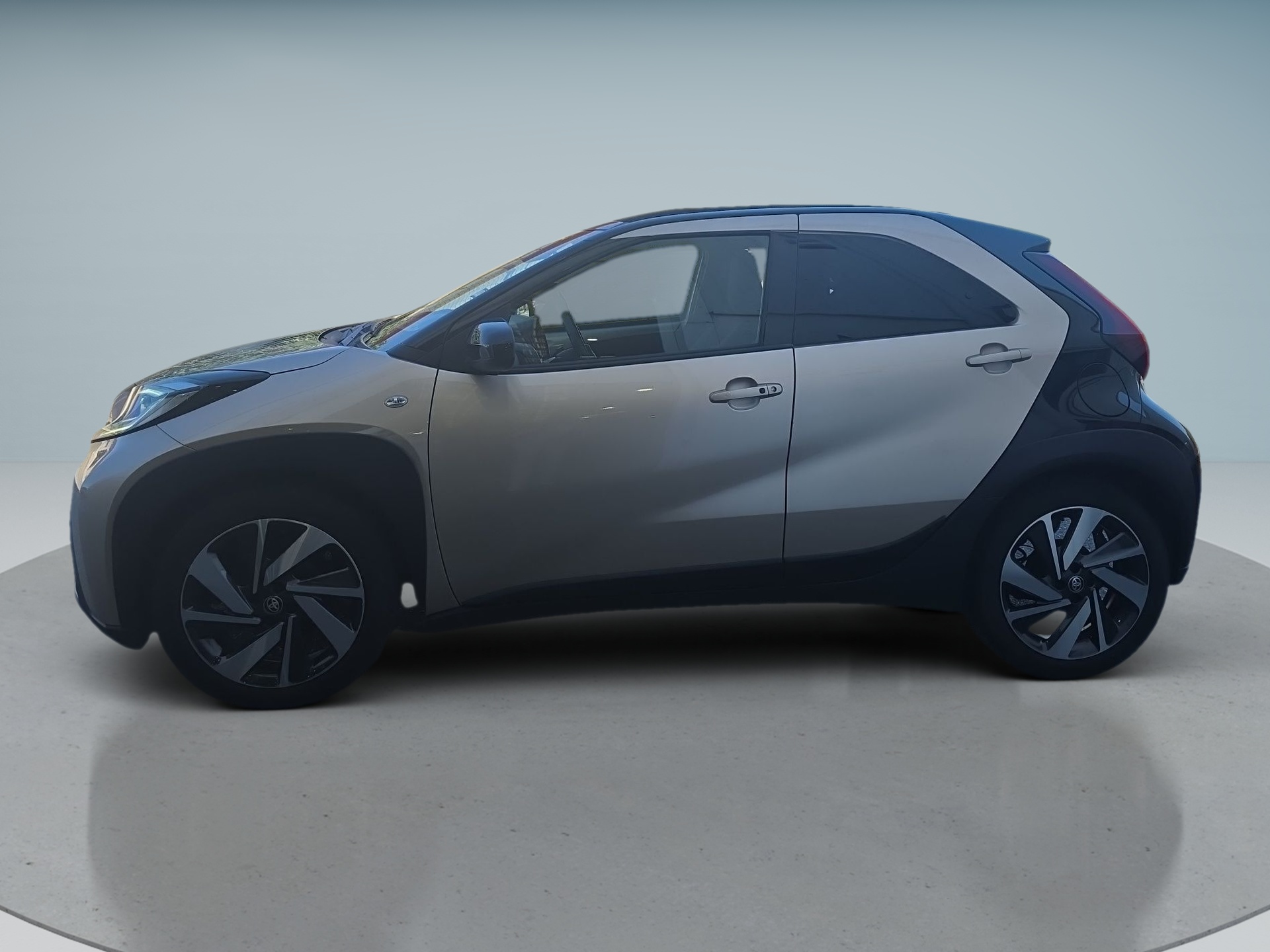 TOYOTA AYGO X Aygo X envy 1.0G MT