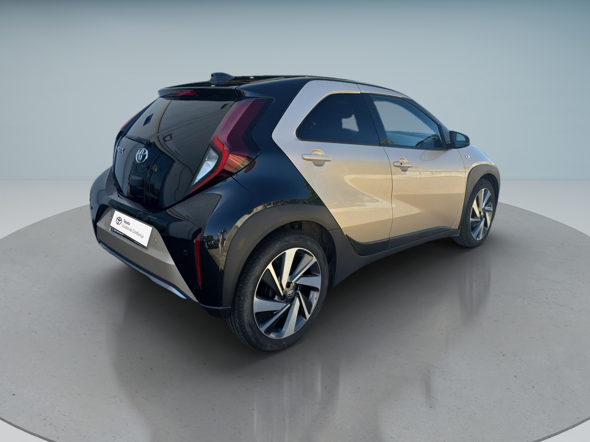 TOYOTA AYGO X Aygo X envy 1.0G MT