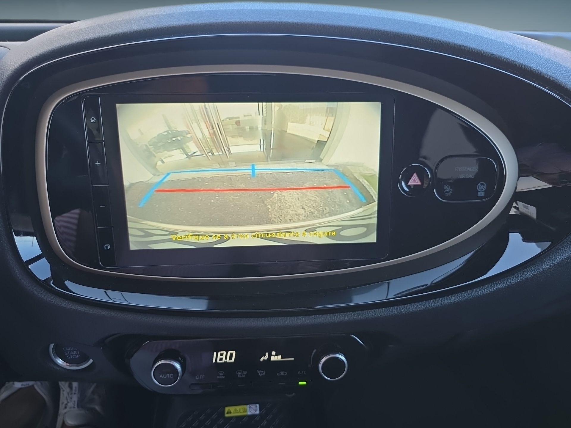 TOYOTA AYGO X Aygo X envy 1.0G MT