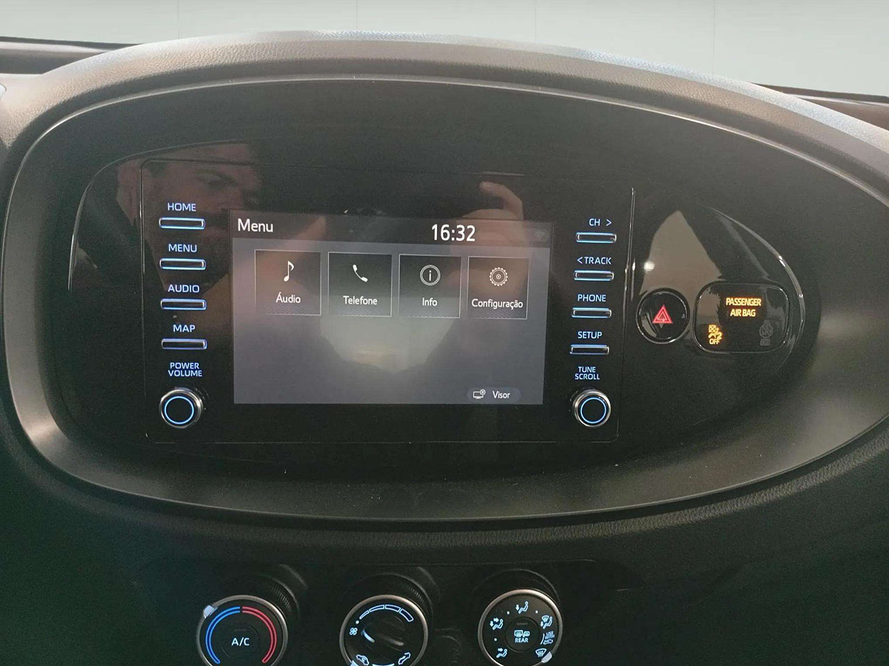TOYOTA AYGO X Aygo X play 1.0G
