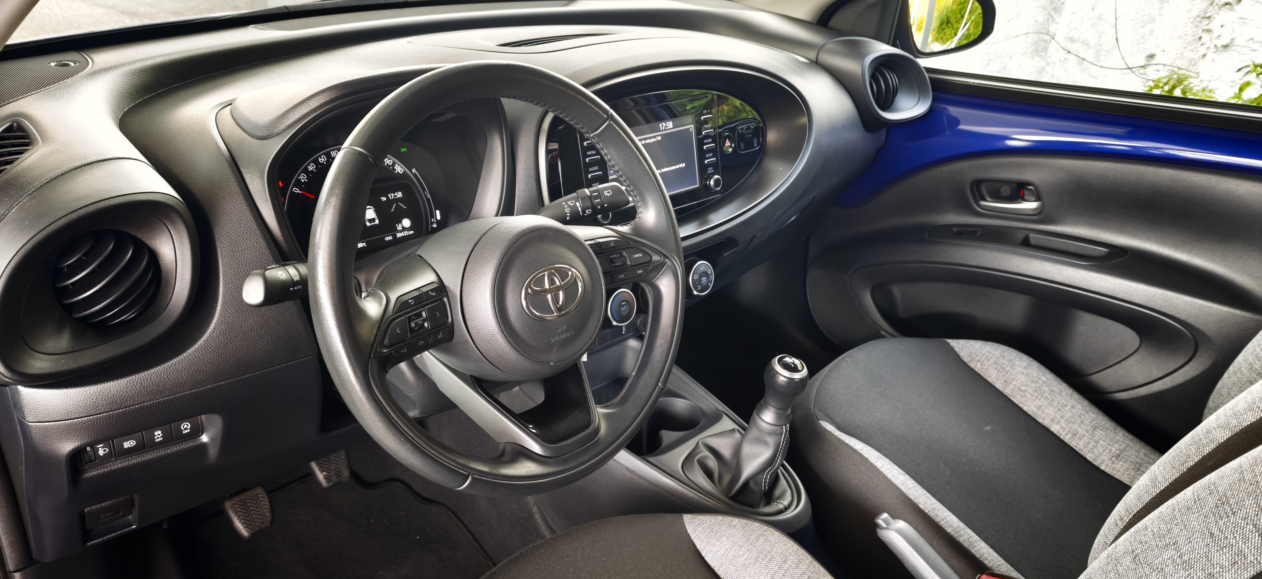 TOYOTA AYGO X Aygo X play 1.0G