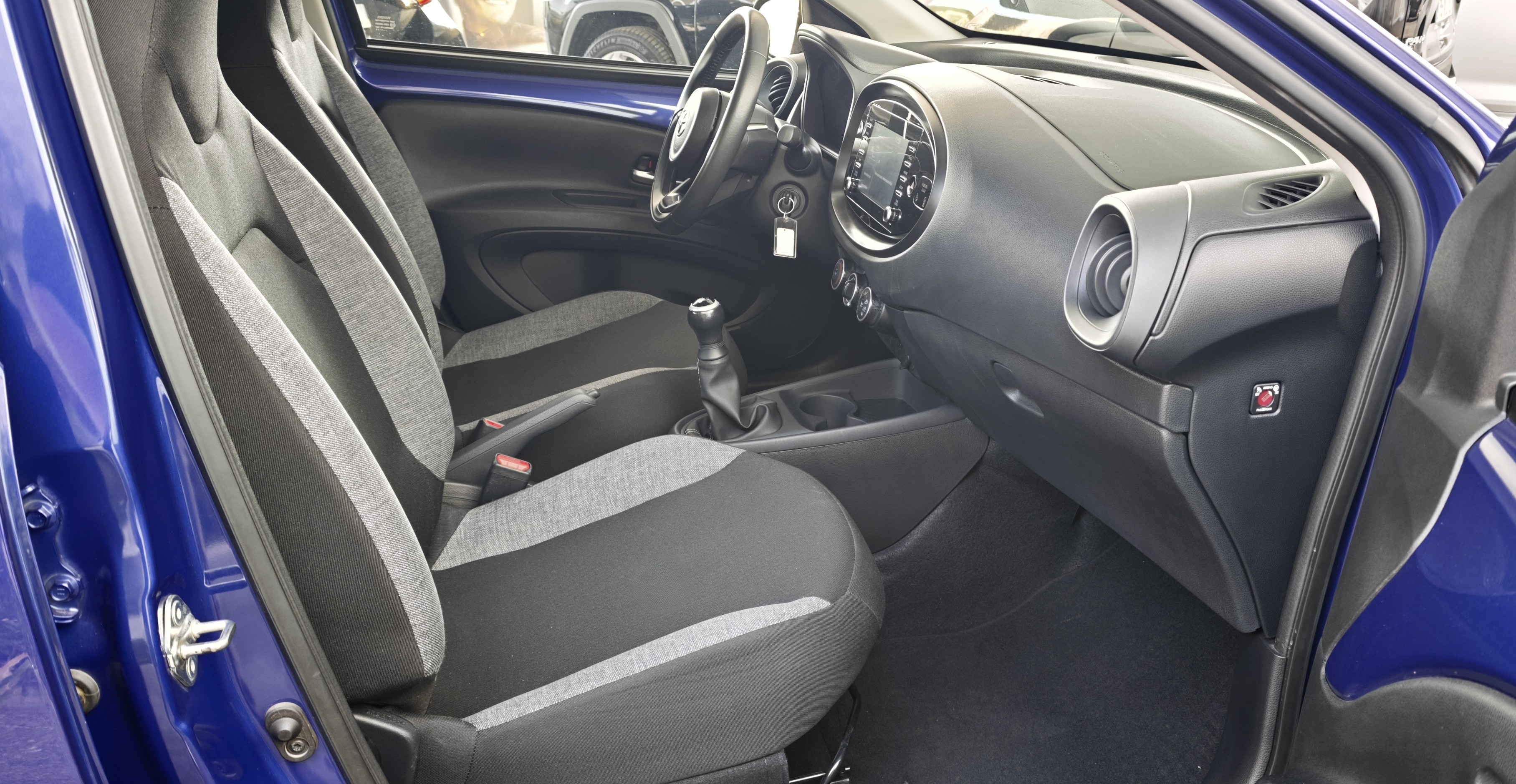 TOYOTA AYGO X Aygo X play 1.0G