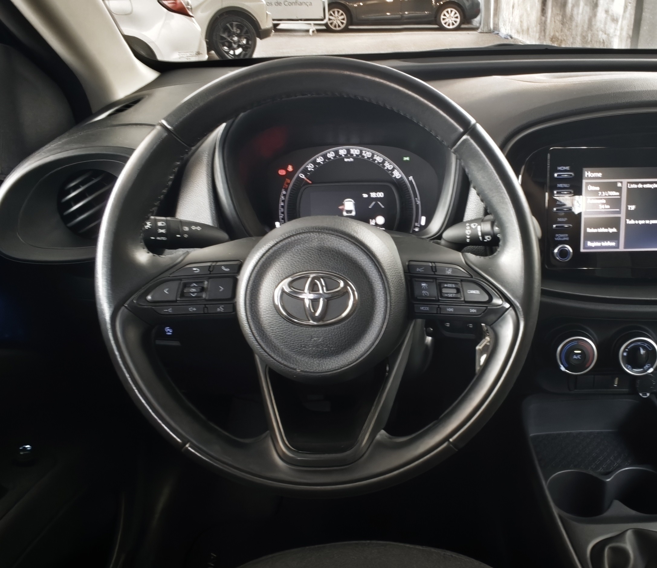 TOYOTA AYGO X Aygo X play 1.0G