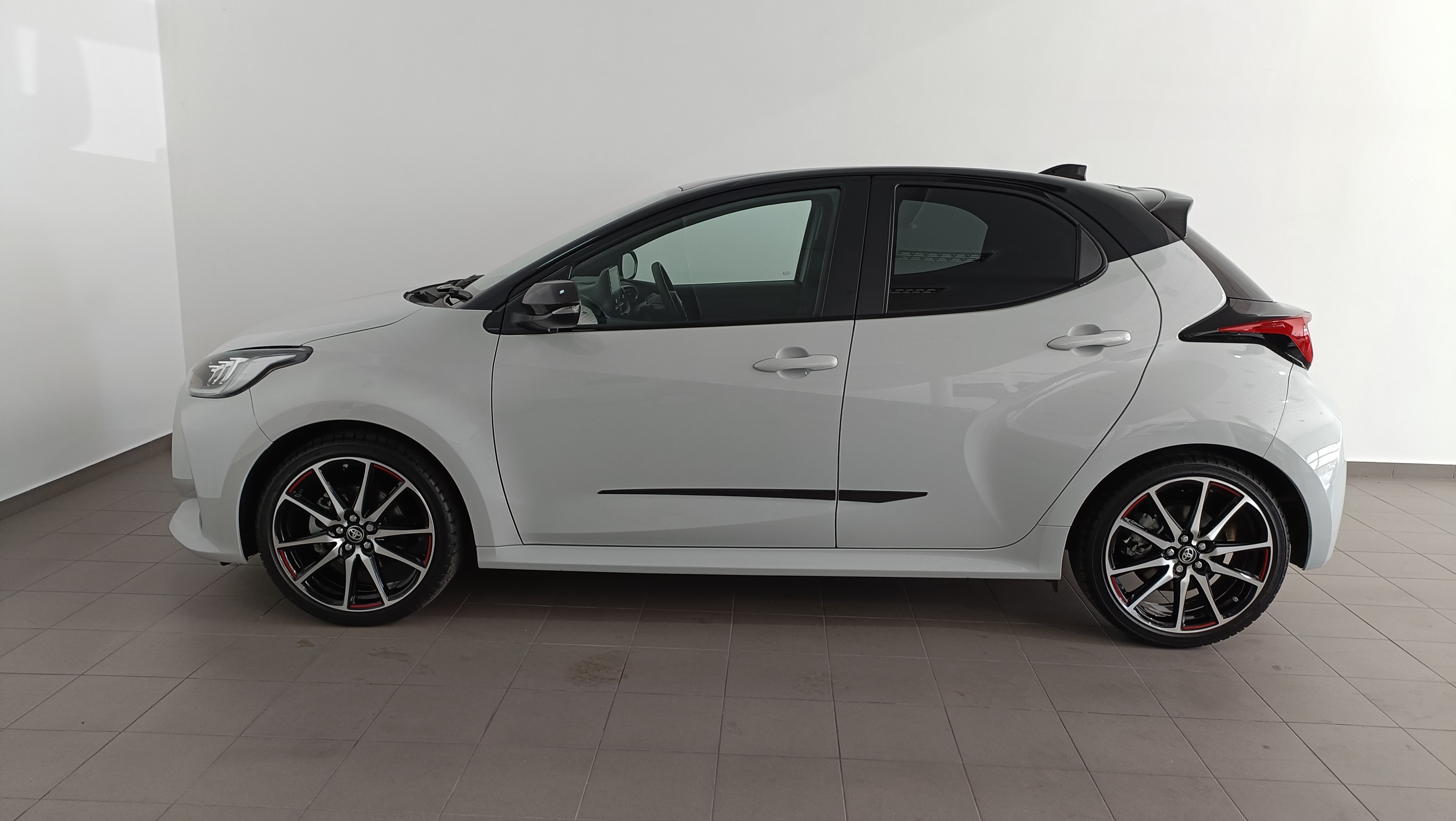 TOYOTA YARIS Yaris 1.5 Hybrid Dynamic Force GR Sport