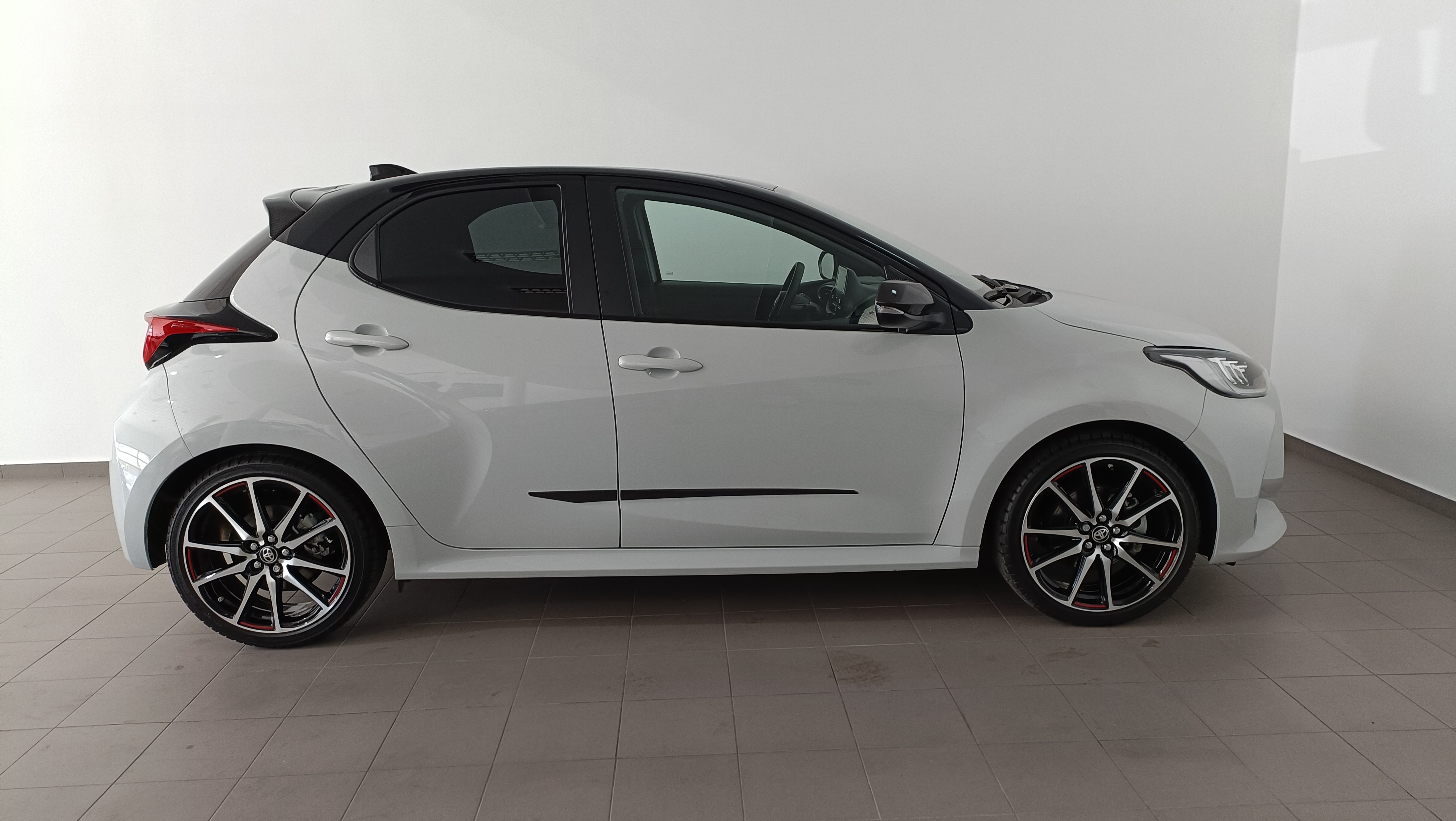 TOYOTA YARIS Yaris 1.5 Hybrid Dynamic Force GR Sport