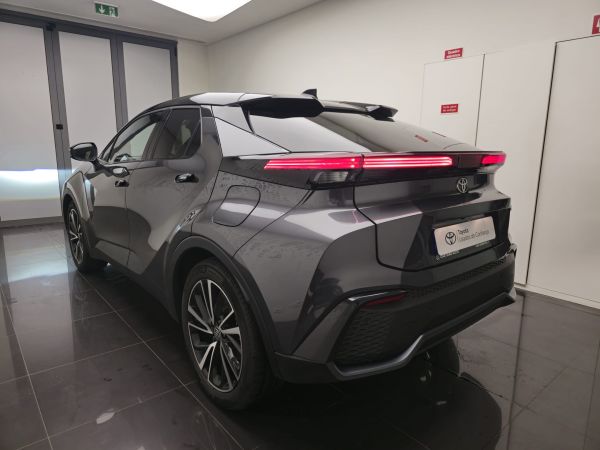 TOYOTA C-HR 23-24 C-HR 1.8 Hybrid Lounge