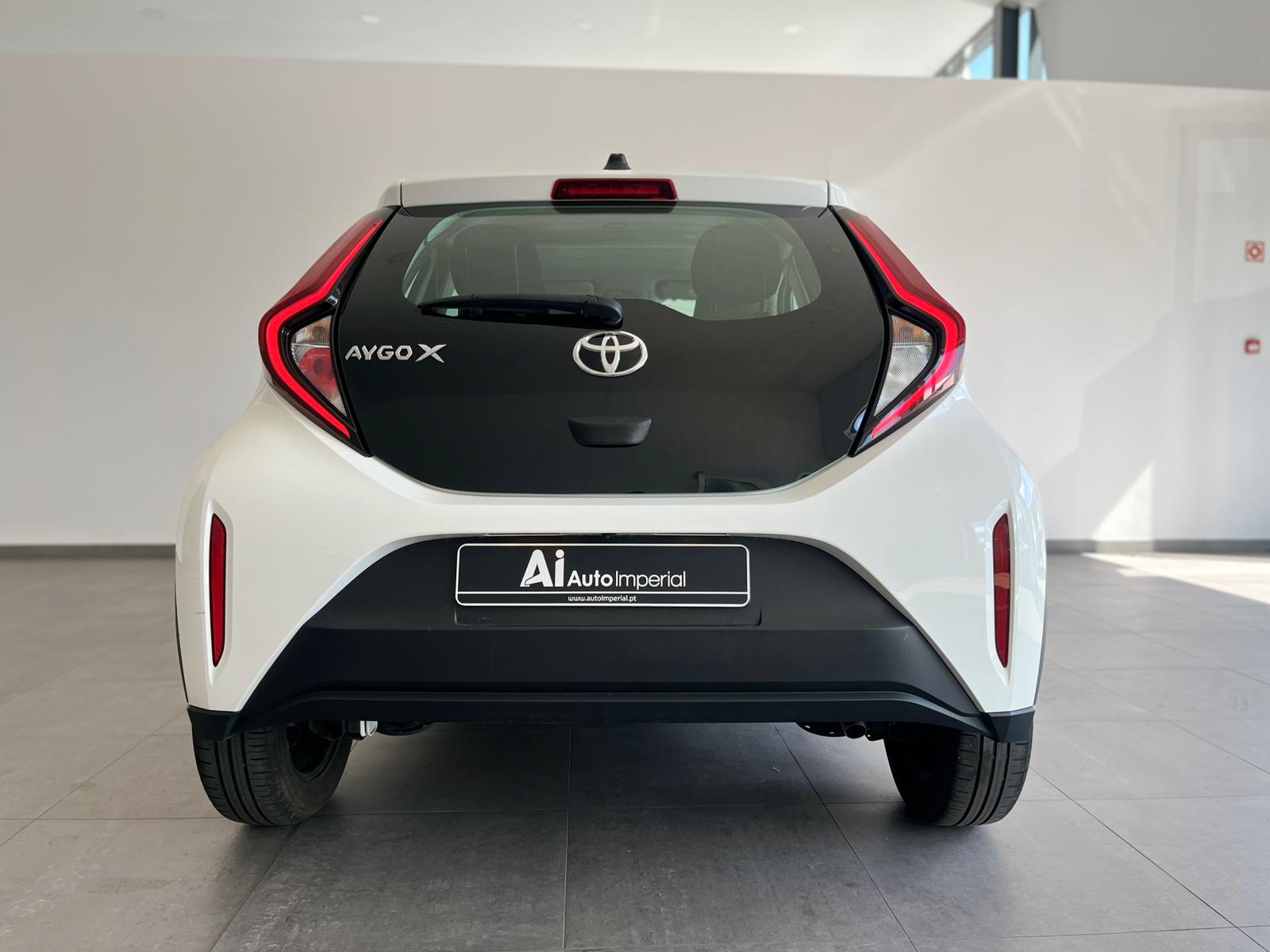 TOYOTA AYGO X Aygo X play 1.0G