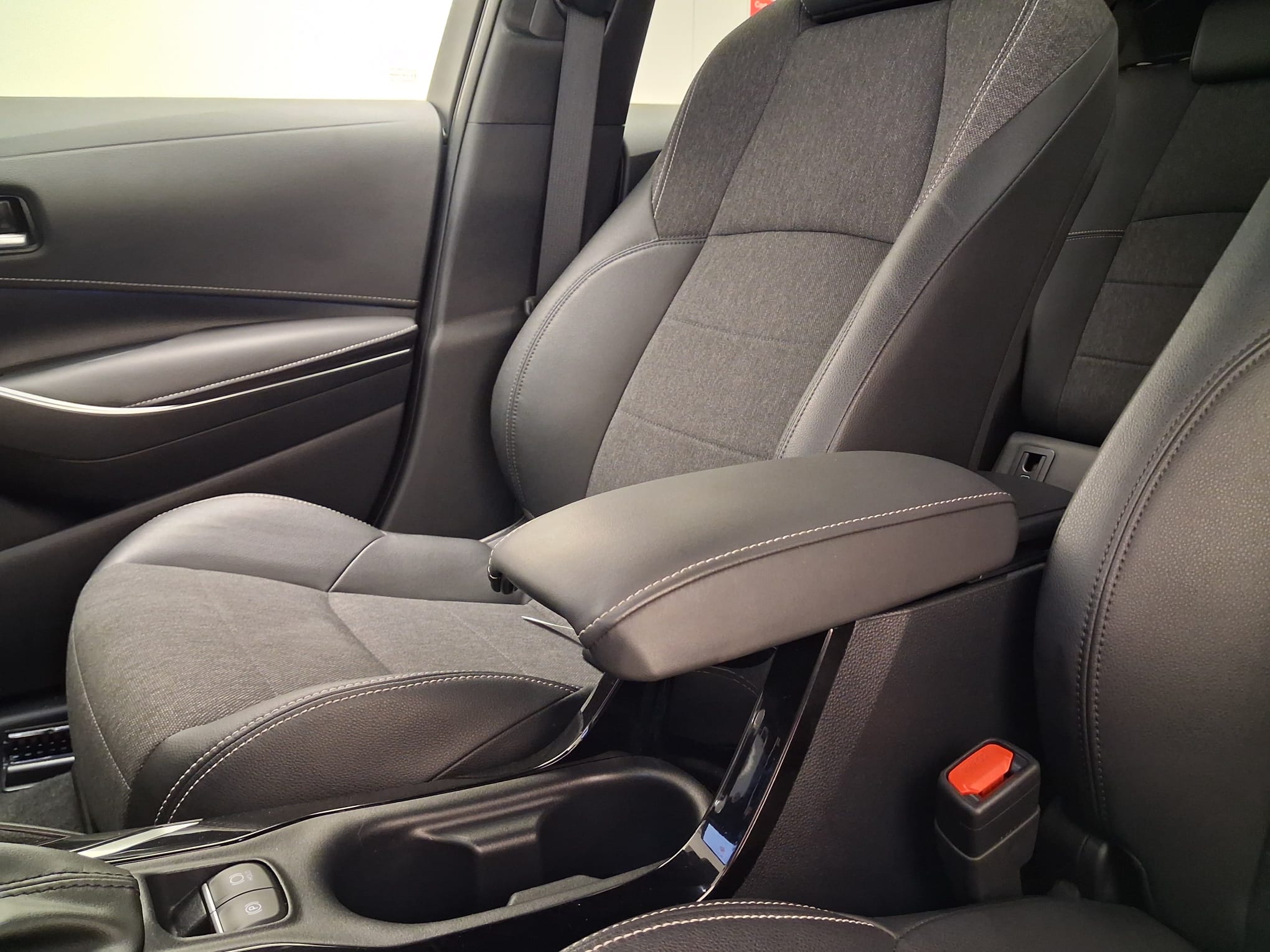 TOYOTA COROLLA HB Corolla HB 1.8 Hybrid Comfort Plus