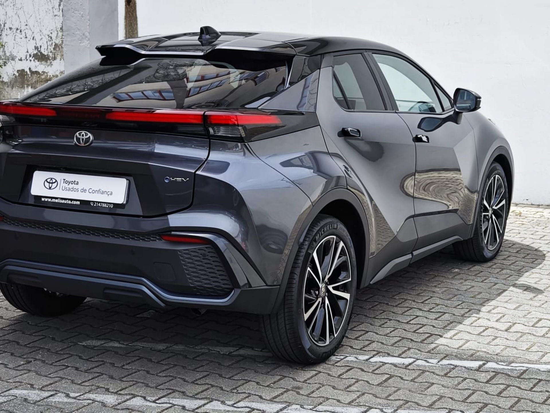 TOYOTA C-HR 23-24 C-HR 1.8 Hybrid Lounge