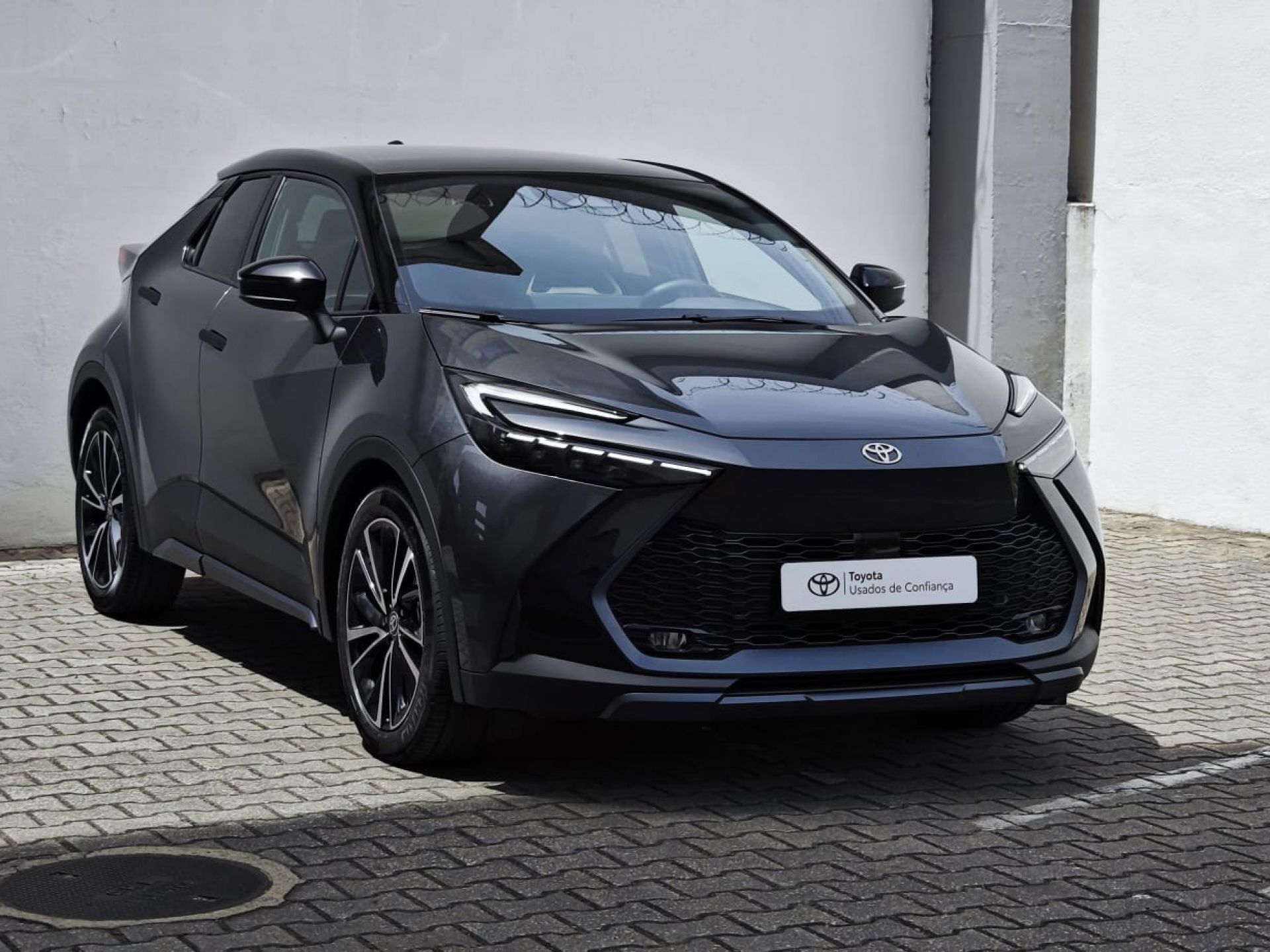 TOYOTA C-HR 23-24 C-HR 1.8 Hybrid Lounge