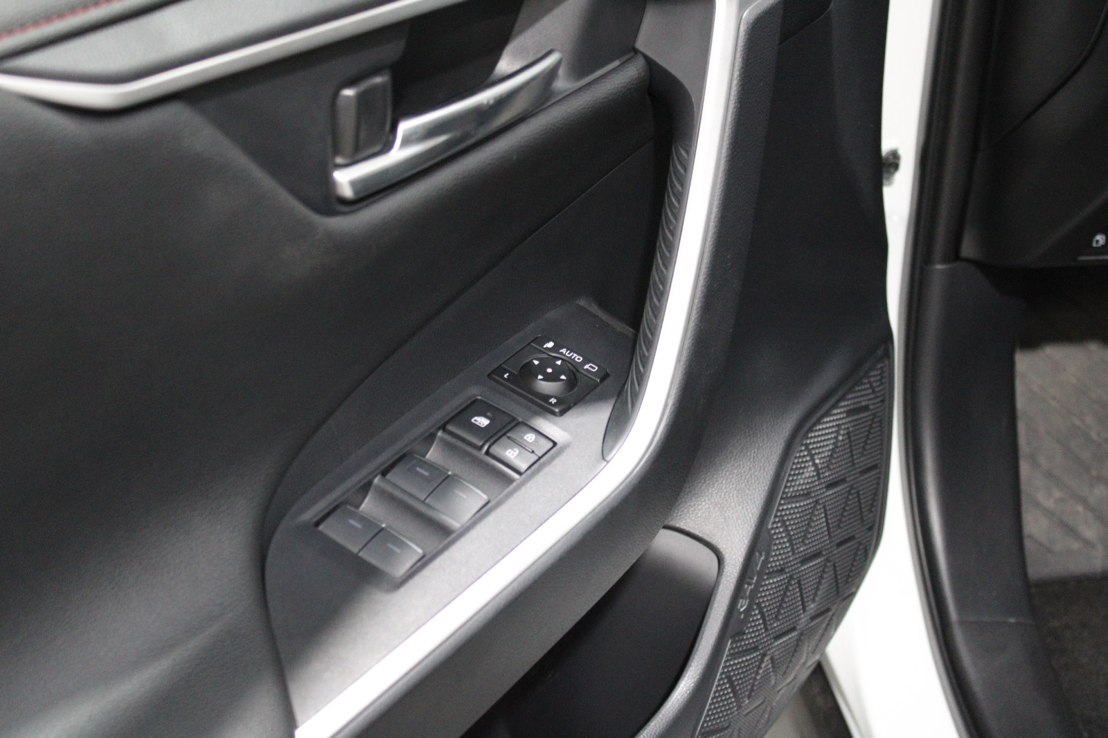 TOYOTA RAV4 PLUG-IN RAV4 Plug-in 2.5 Hybrid Dynamic Force Comfort AWD-i