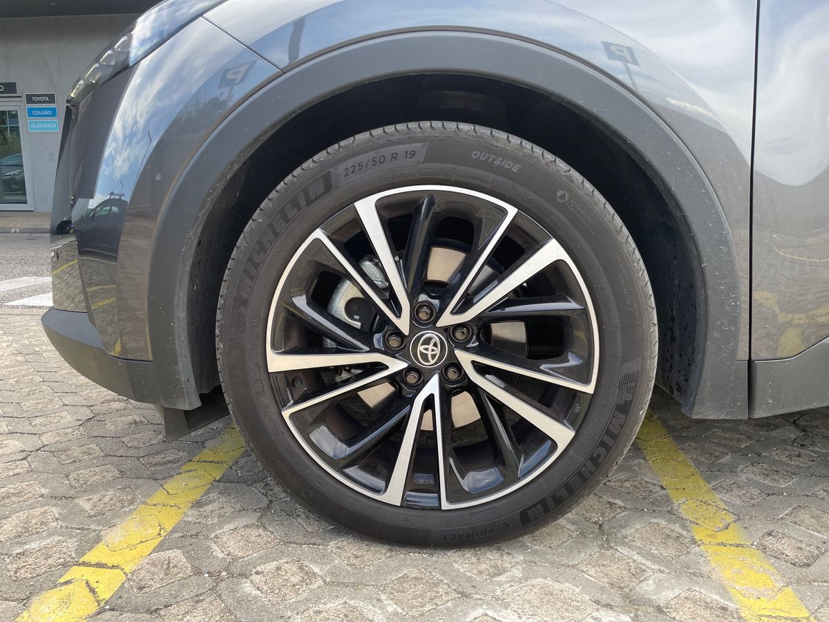 TOYOTA TOYOTA C-HR PLUG-IN Toyota C-HR Plug-in 2.0 Hybrid Dynamic Force Lounge