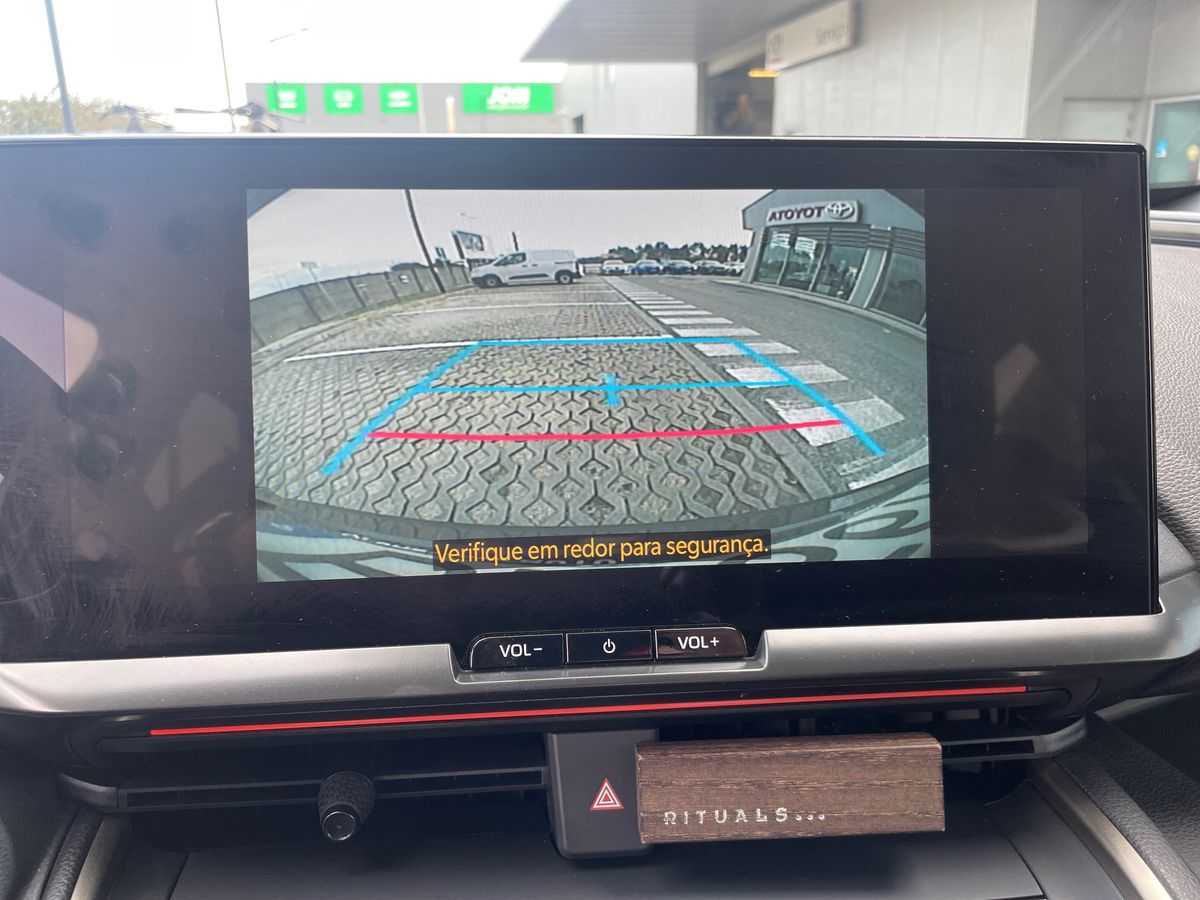 TOYOTA TOYOTA C-HR PLUG-IN Toyota C-HR Plug-in 2.0 Hybrid Dynamic Force Lounge