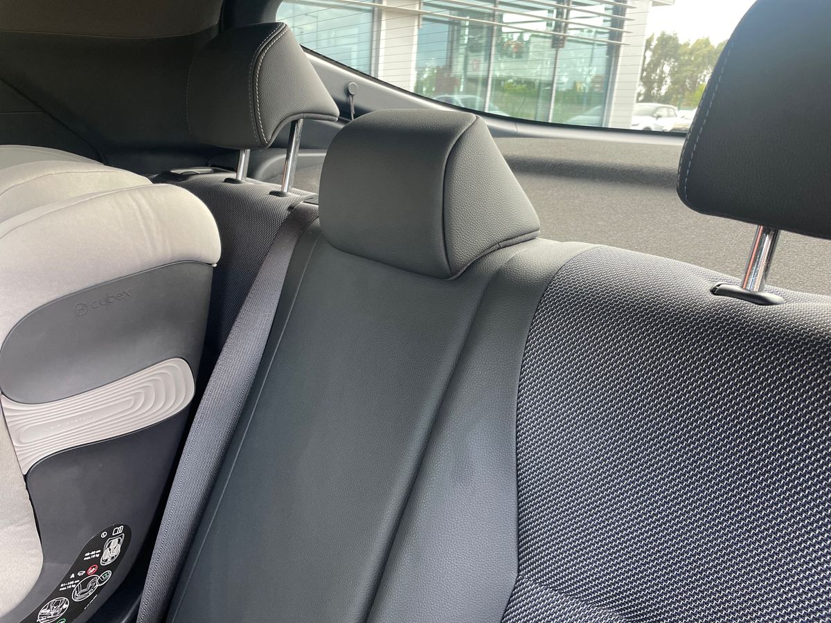 TOYOTA TOYOTA C-HR PLUG-IN Toyota C-HR Plug-in 2.0 Hybrid Dynamic Force Lounge