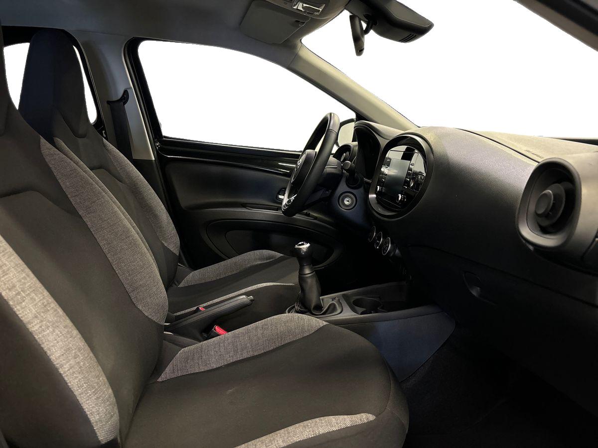 TOYOTA AYGO X Aygo X play 1.0G