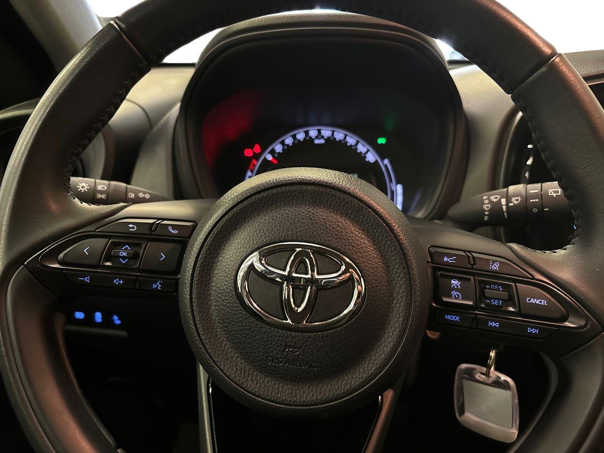 TOYOTA AYGO X Aygo X play 1.0G