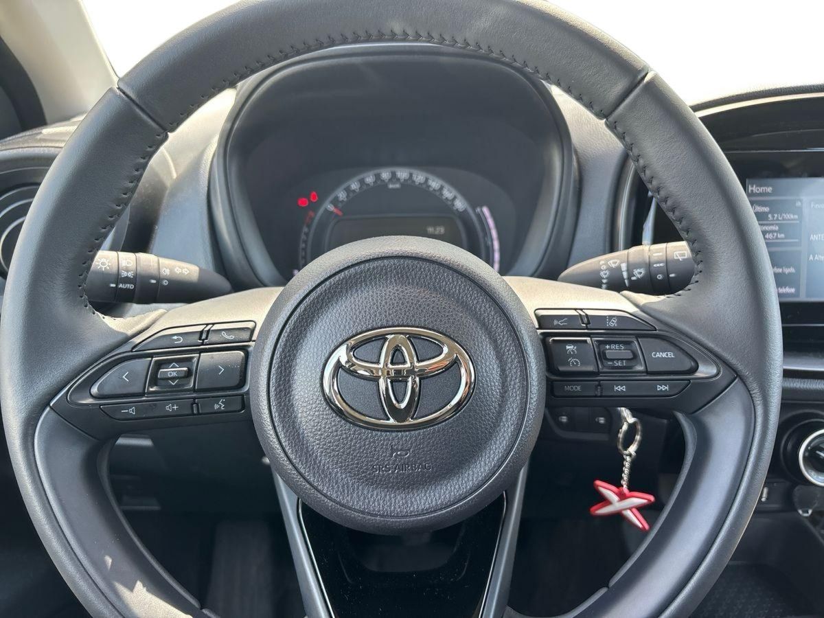 TOYOTA AYGO X Aygo X play 1.0G