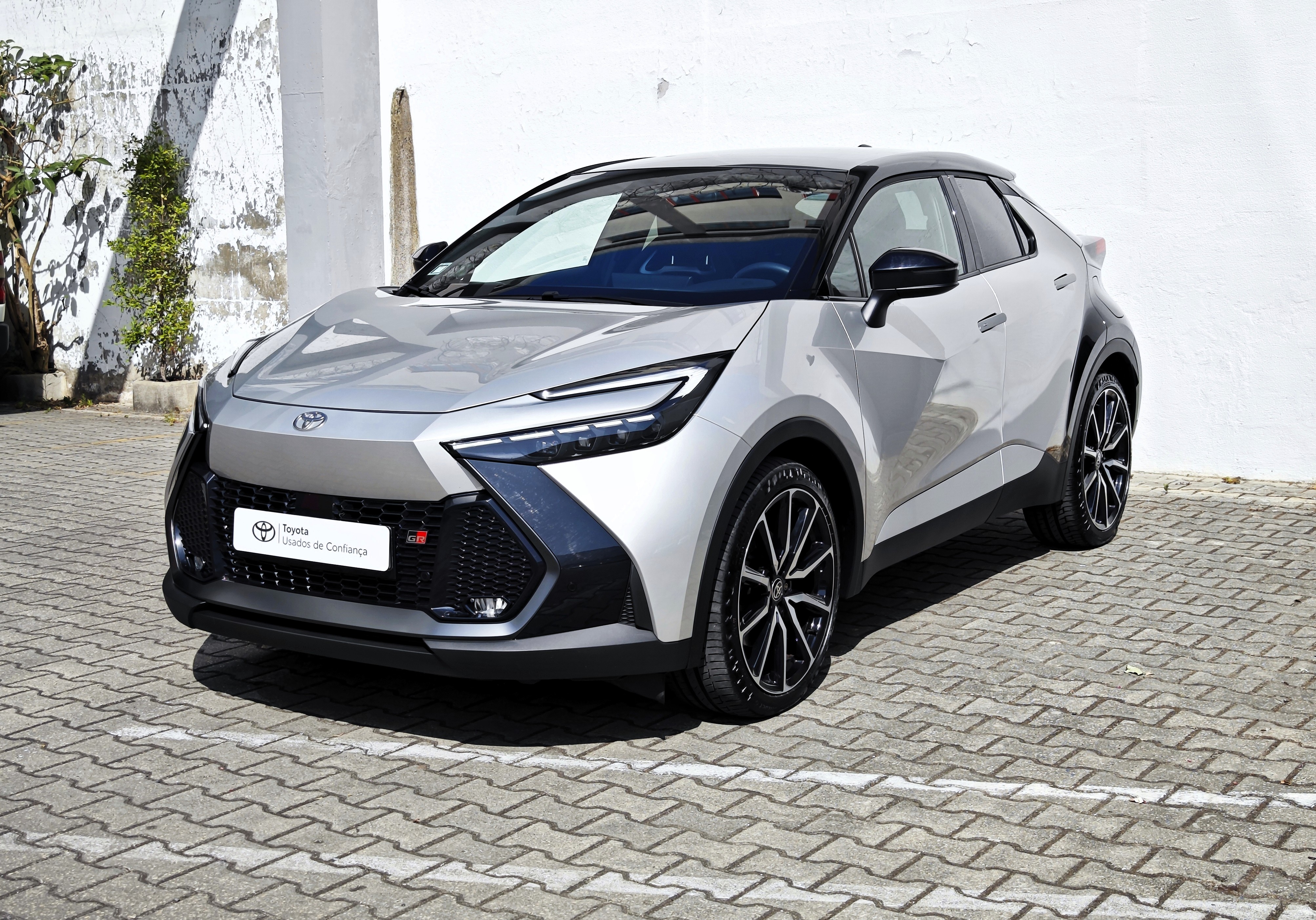 TOYOTA TOYOTA C-HR PLUG-IN Toyota C-HR Plug-in 2.0 Hybrid Dynamic Force GR Sport Premiere Edition