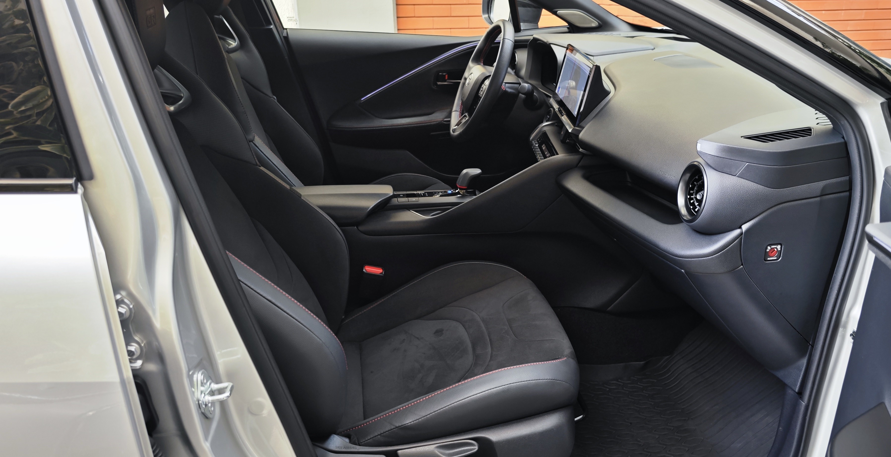 TOYOTA TOYOTA C-HR PLUG-IN Toyota C-HR Plug-in 2.0 Hybrid Dynamic Force GR Sport Premiere Edition