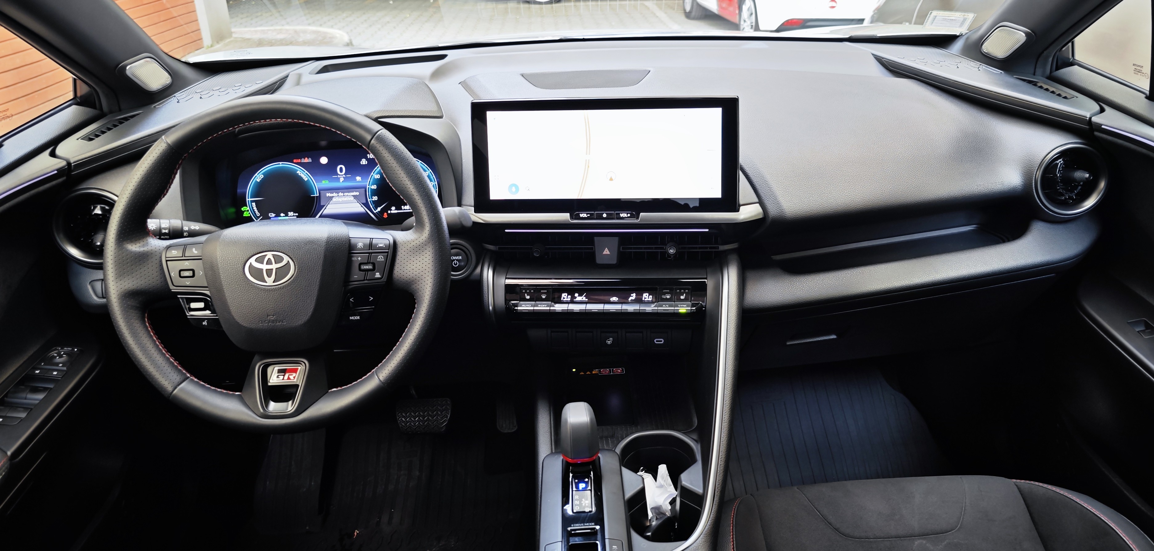 TOYOTA TOYOTA C-HR PLUG-IN Toyota C-HR Plug-in 2.0 Hybrid Dynamic Force GR Sport Premiere Edition