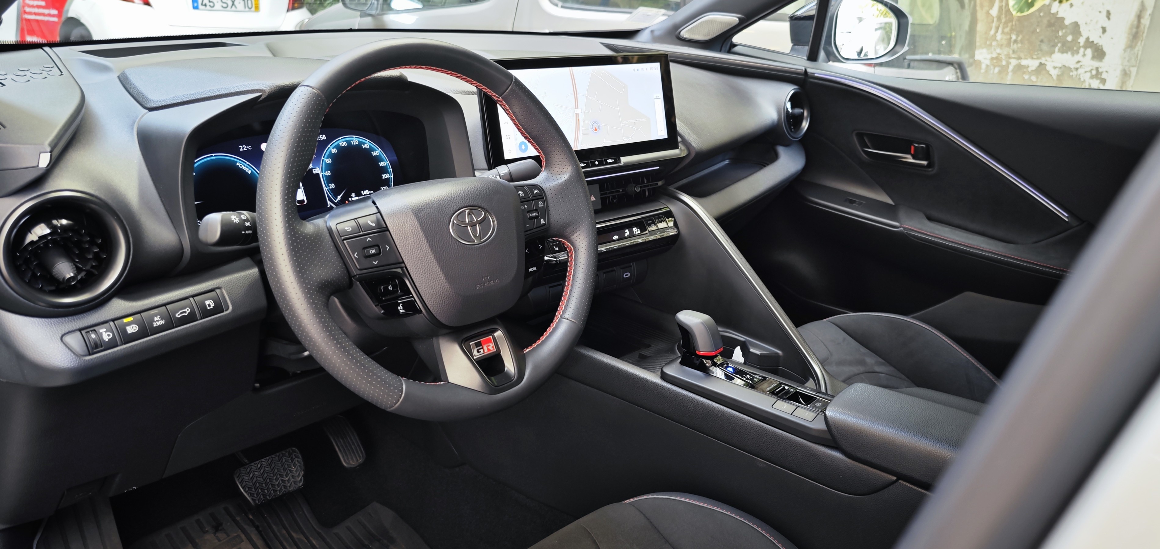 TOYOTA TOYOTA C-HR PLUG-IN Toyota C-HR Plug-in 2.0 Hybrid Dynamic Force GR Sport Premiere Edition