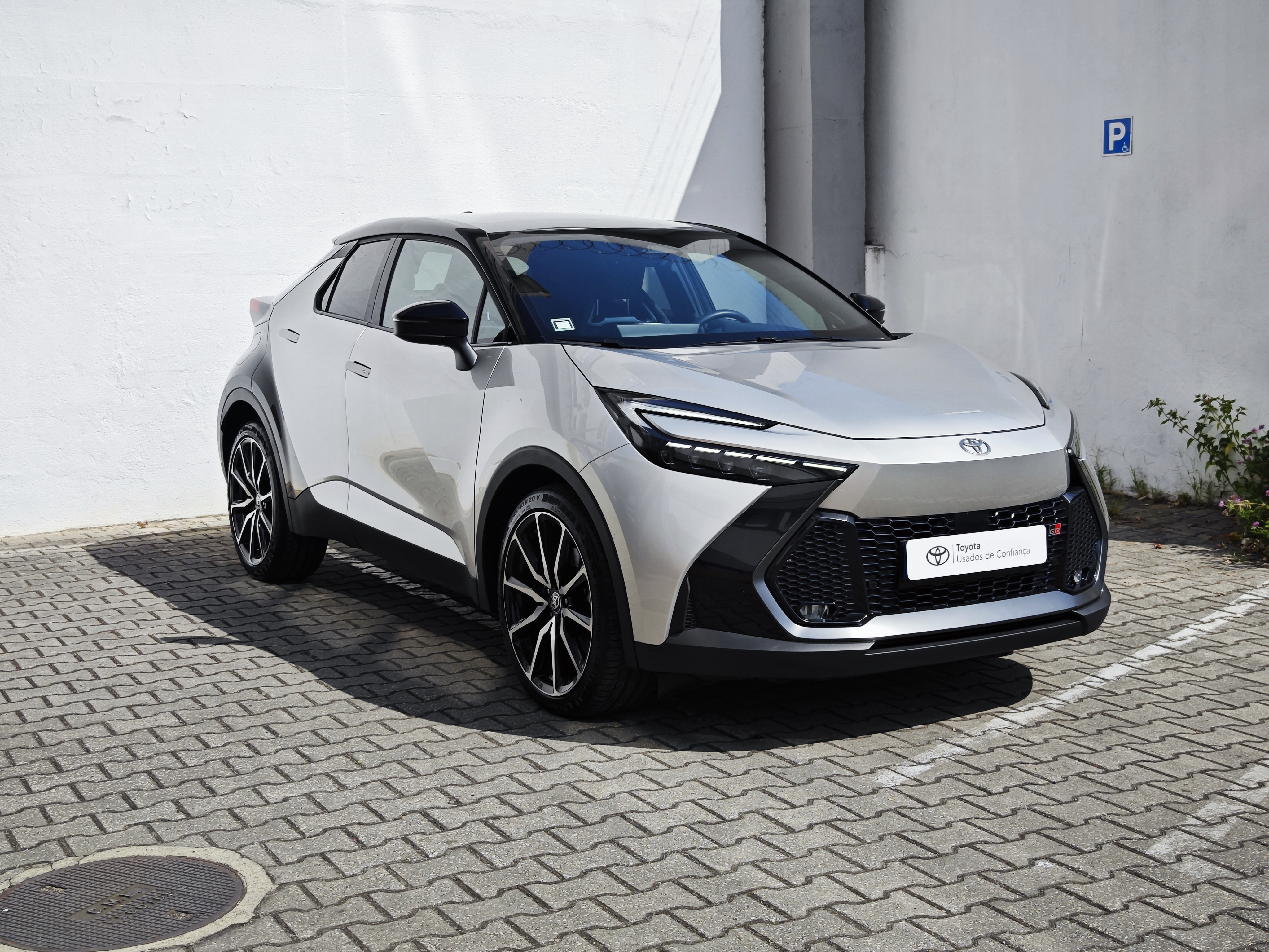 TOYOTA TOYOTA C-HR PLUG-IN Toyota C-HR Plug-in 2.0 Hybrid Dynamic Force GR Sport Premiere Edition