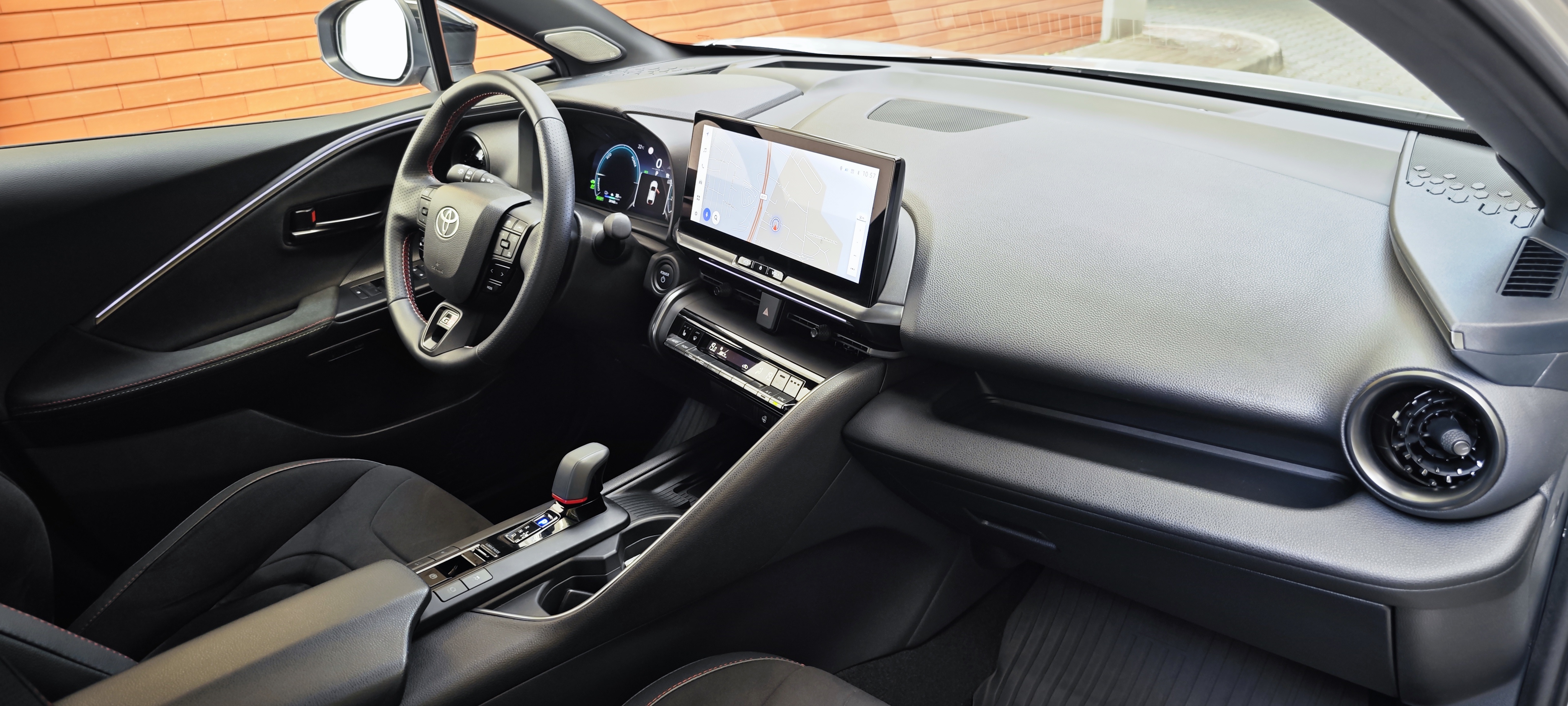 TOYOTA TOYOTA C-HR PLUG-IN Toyota C-HR Plug-in 2.0 Hybrid Dynamic Force GR Sport Premiere Edition