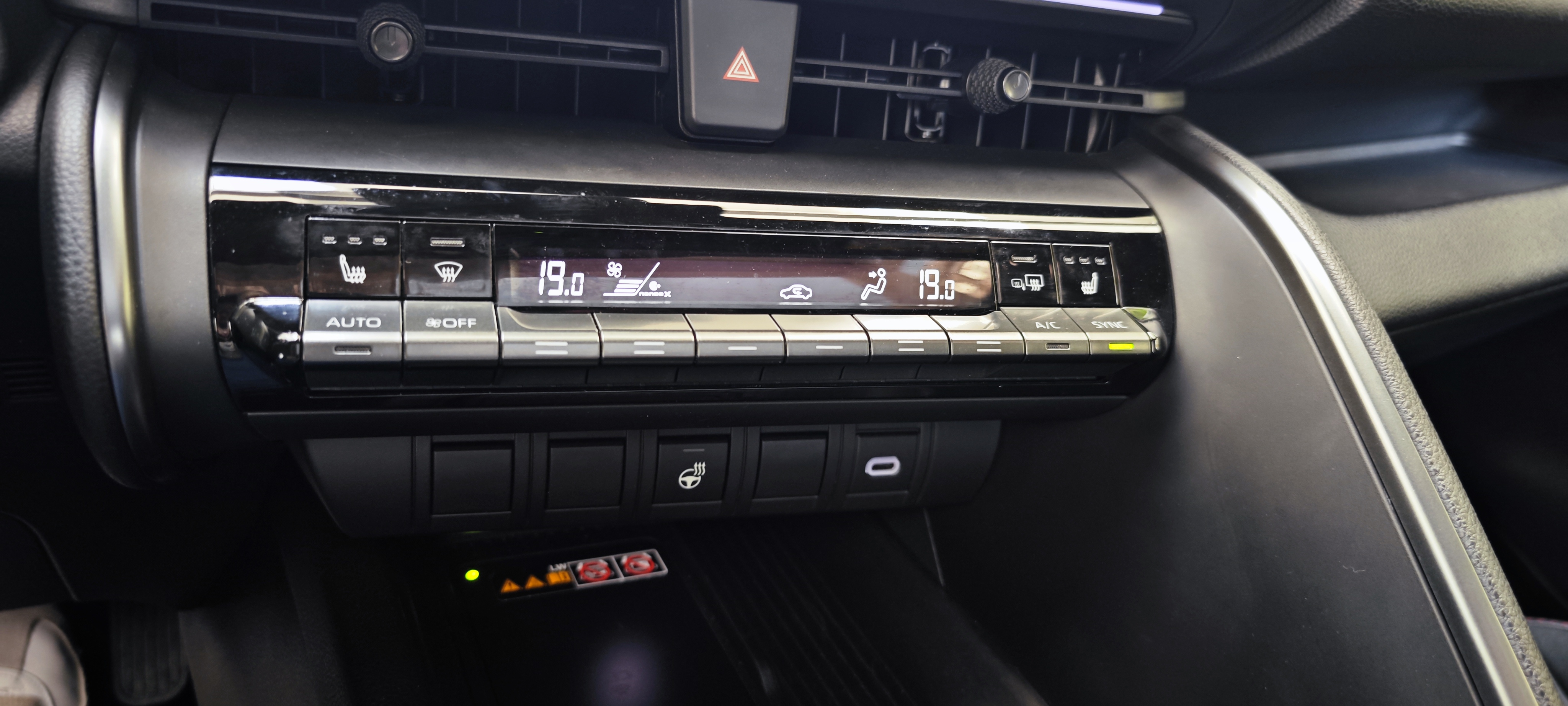 TOYOTA TOYOTA C-HR PLUG-IN Toyota C-HR Plug-in 2.0 Hybrid Dynamic Force GR Sport Premiere Edition