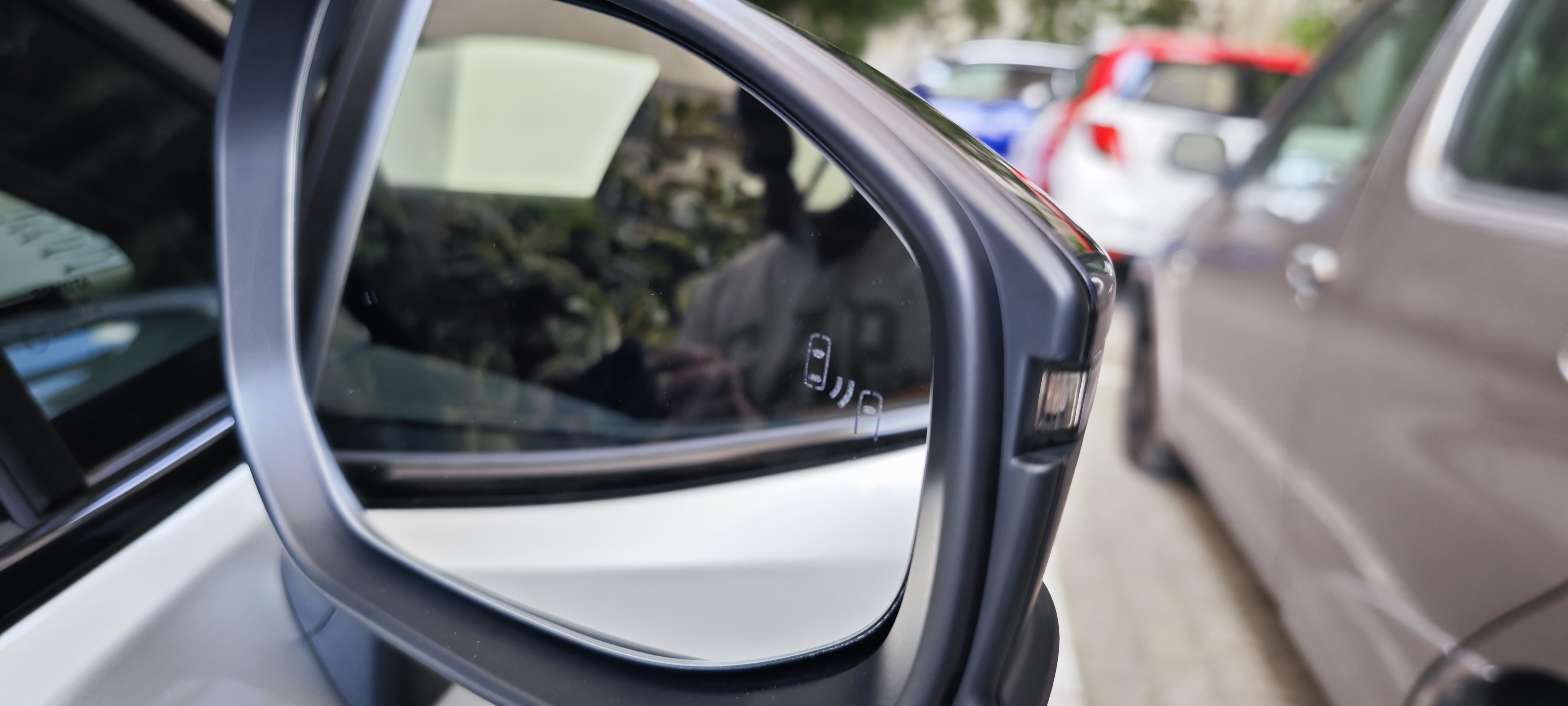 TOYOTA TOYOTA C-HR PLUG-IN Toyota C-HR Plug-in 2.0 Hybrid Dynamic Force GR Sport Premiere Edition