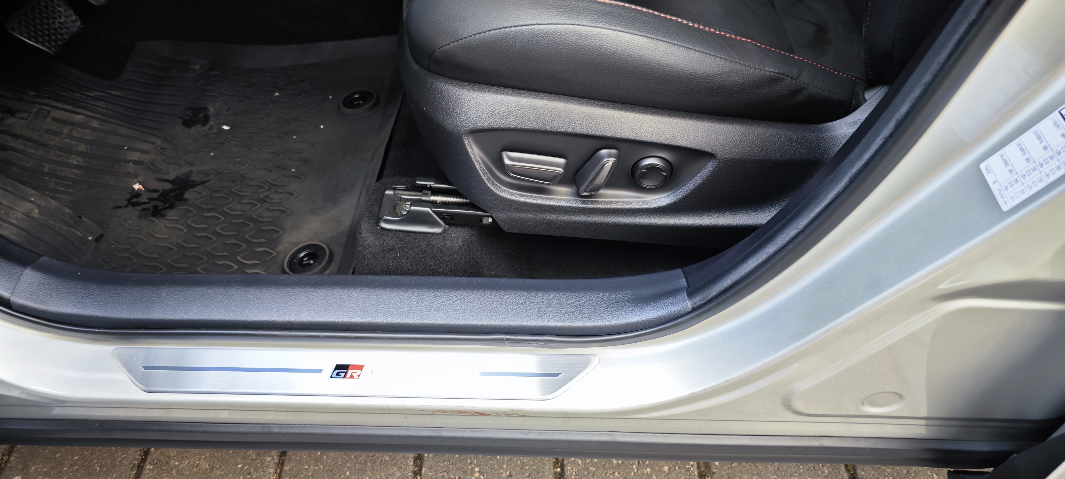 TOYOTA TOYOTA C-HR PLUG-IN Toyota C-HR Plug-in 2.0 Hybrid Dynamic Force GR Sport Premiere Edition