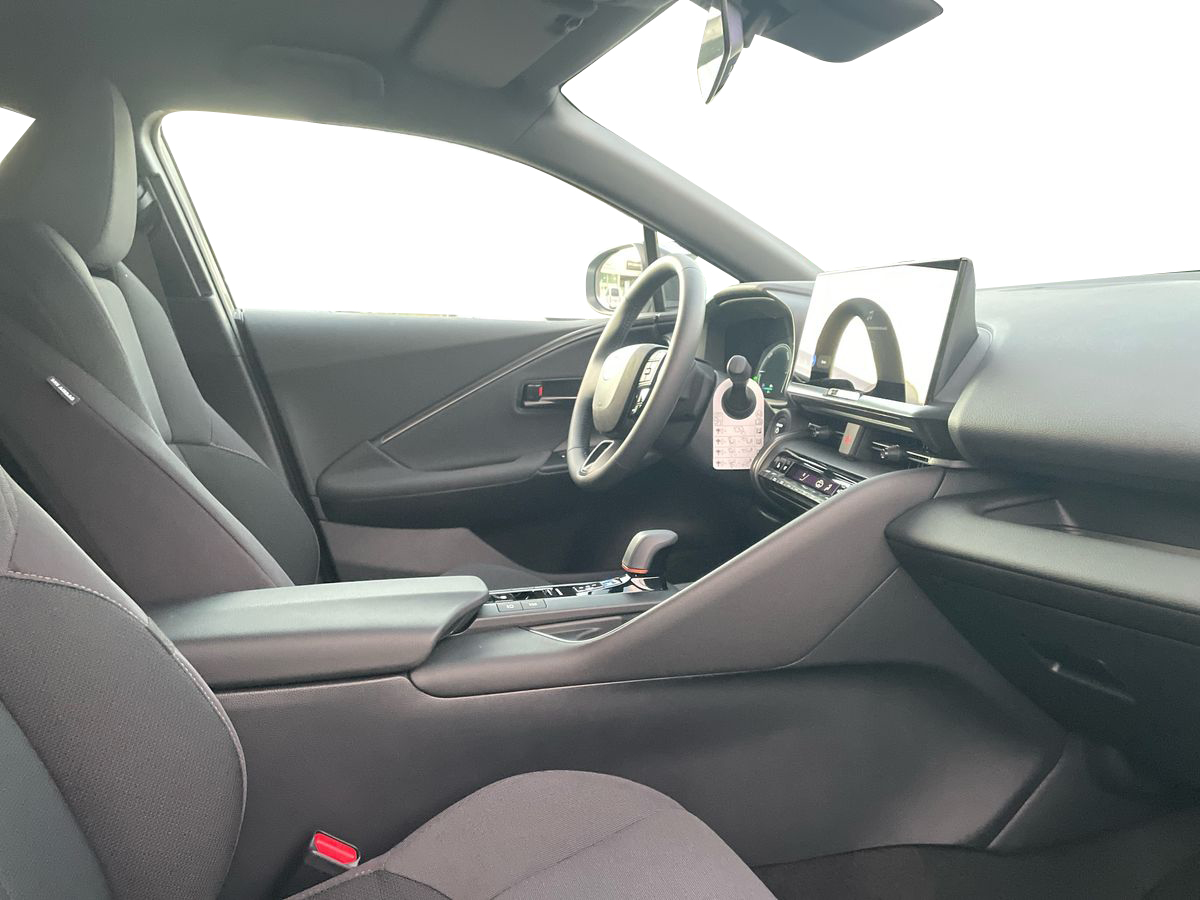 TOYOTA TOYOTA C-HR PLUG-IN Toyota C-HR Plug-in 2.0 Hybrid Dynamic Force SQUARE Collection