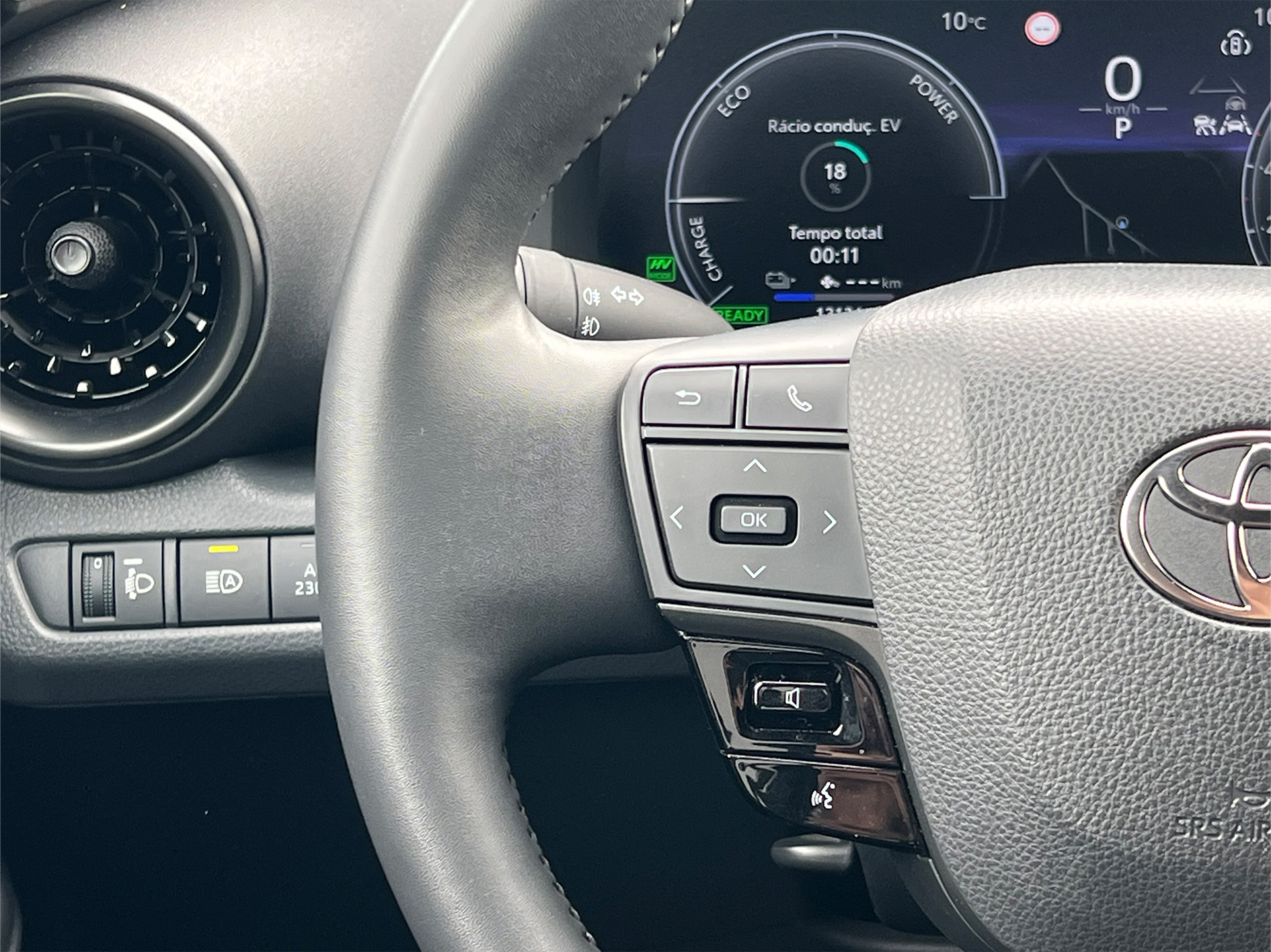 TOYOTA TOYOTA C-HR PLUG-IN Toyota C-HR Plug-in 2.0 Hybrid Dynamic Force SQUARE Collection