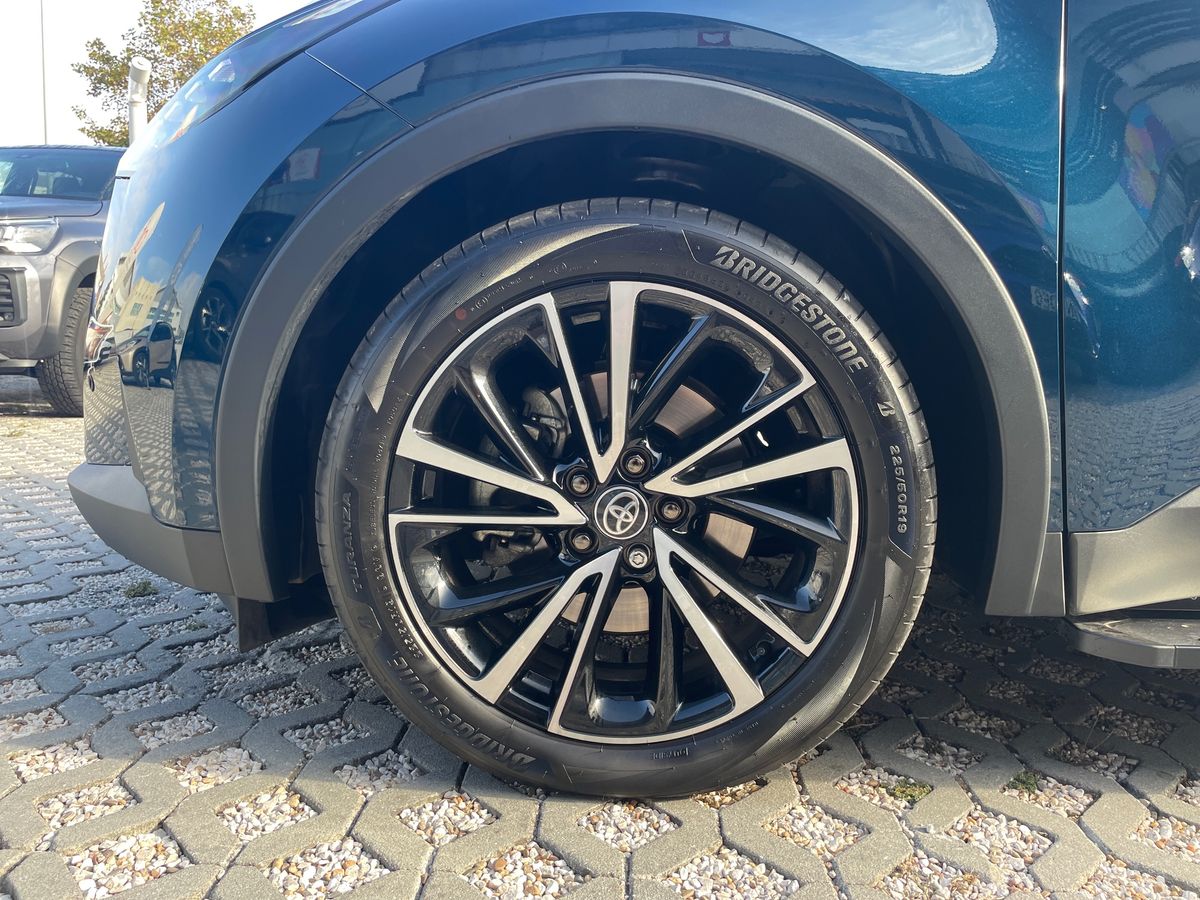 TOYOTA TOYOTA C-HR PLUG-IN Toyota C-HR Plug-in 2.0 Hybrid Dynamic Force Lounge