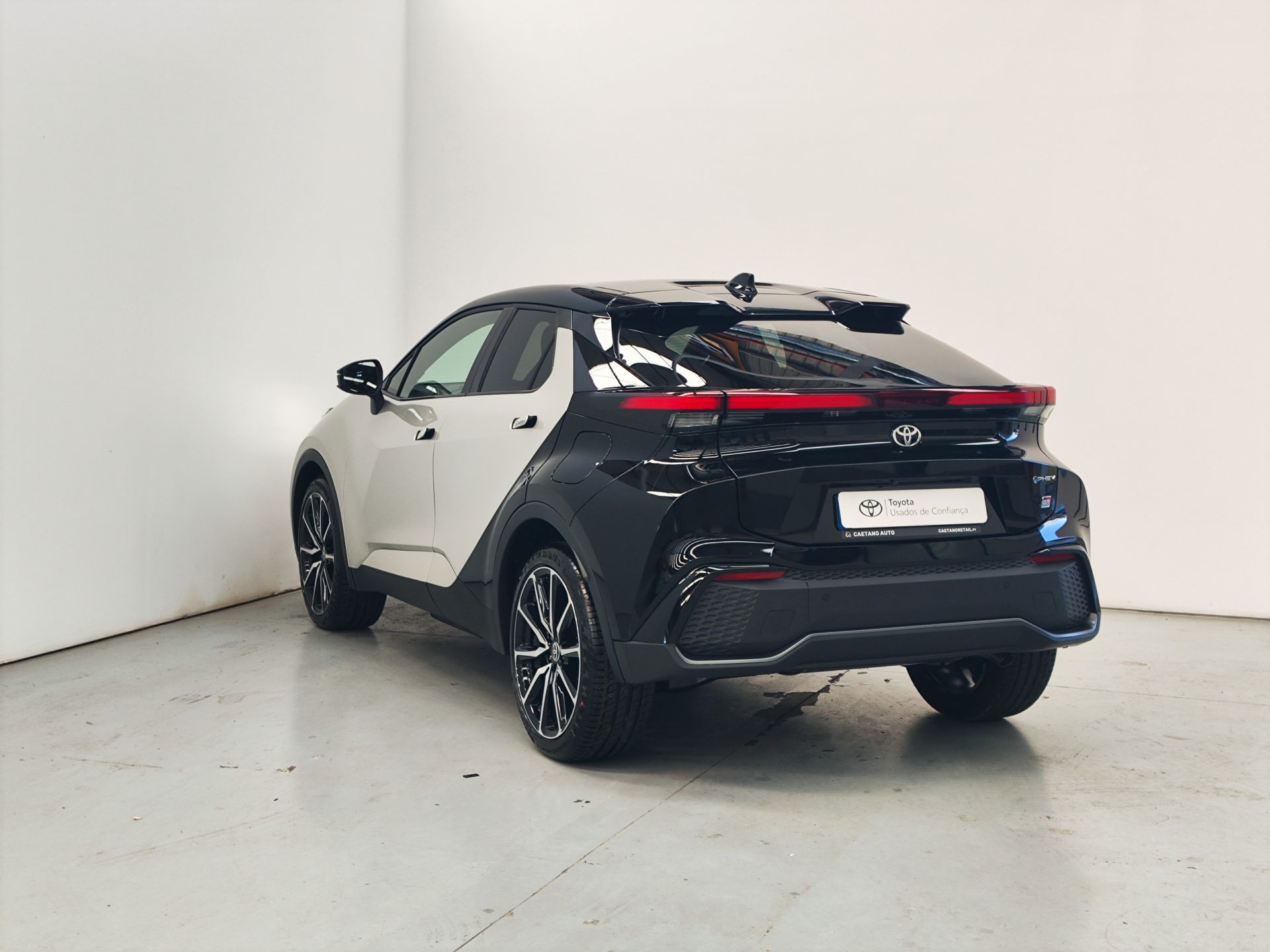 TOYOTA TOYOTA C-HR PLUG-IN Toyota C-HR Plug-in 2.0 Hybrid Dynamic Force GR Sport Premiere Edition