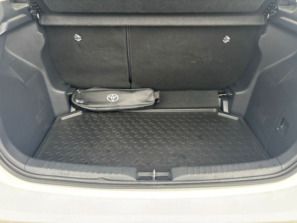 TOYOTA YARIS Yaris 1.5 Hybrid 115 Comfort Plus