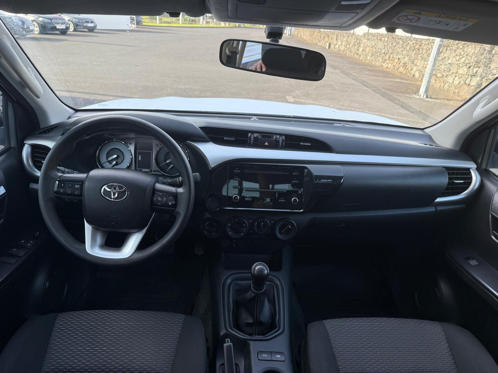 TOYOTA HILUX Hilux 2.4D 4x4 Cabina Dupla Caixa Met�lica