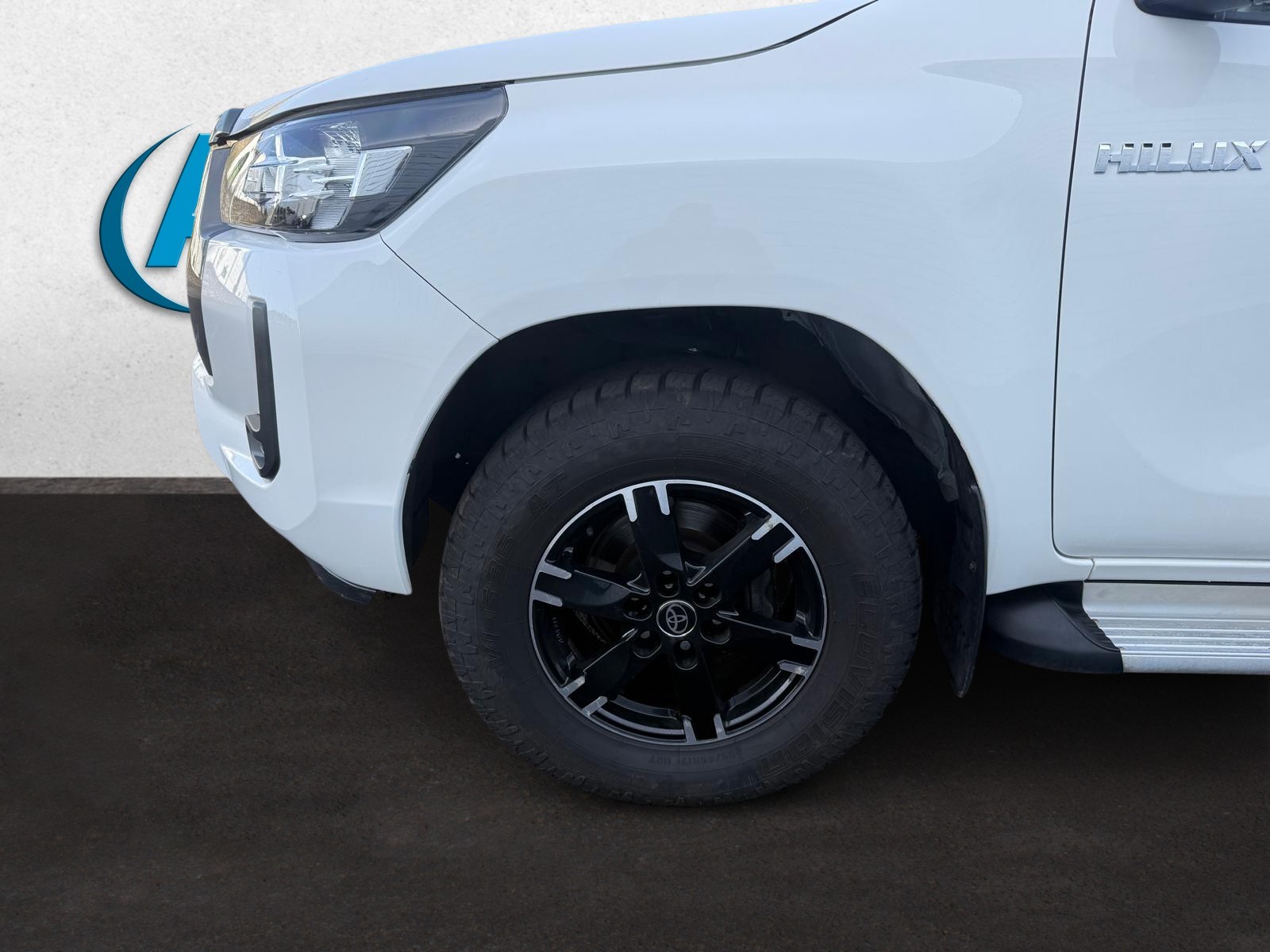 TOYOTA HILUX Hilux 2.4D 4x4 Cabina Dupla Caixa Met�lica