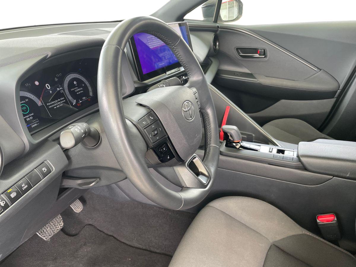 TOYOTA TOYOTA C-HR PLUG-IN Toyota C-HR Plug-in 2.0 Hybrid Dynamic Force SQUARE Collection