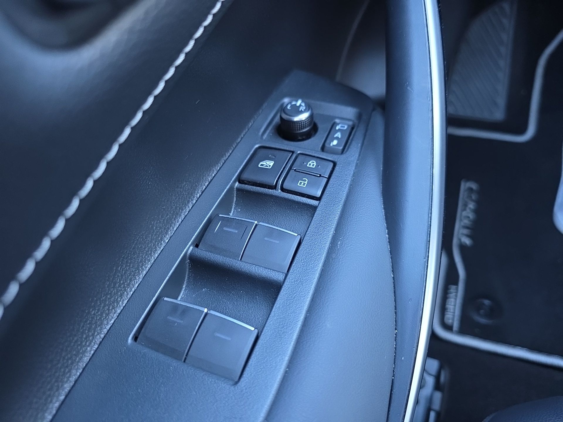 TOYOTA COROLLA SEDAN Corolla SD 1.8 Hybrid Luxury