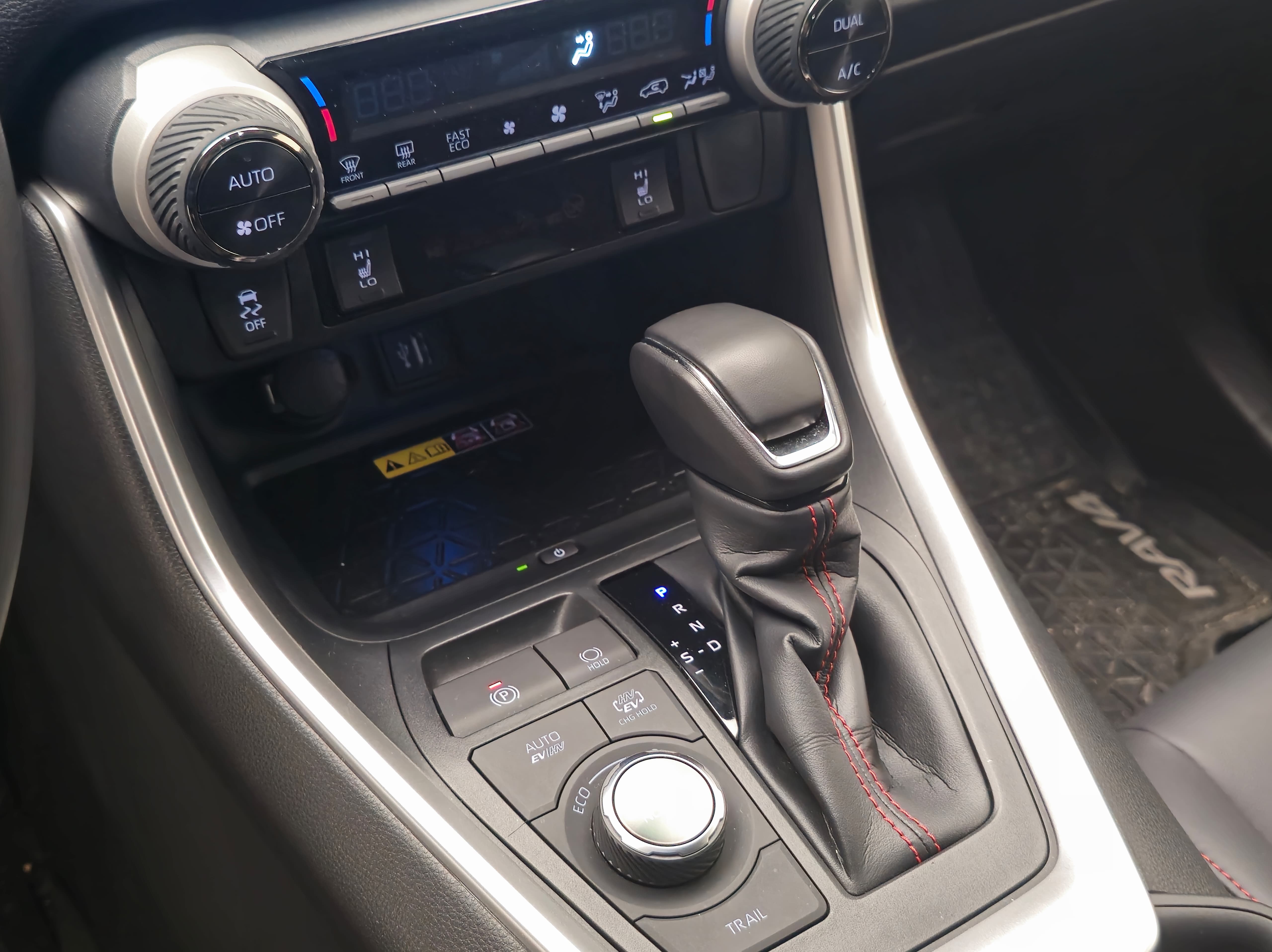 TOYOTA RAV4 PLUG-IN RAV4 Plug-in 2.5 Hybrid Dynamic Force SQUARE Collection AWD-i