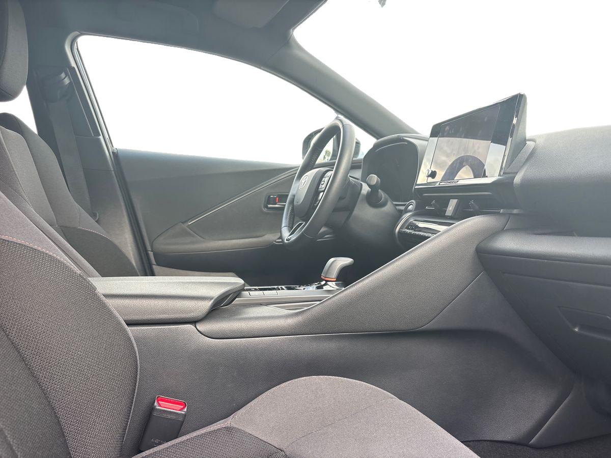 TOYOTA TOYOTA C-HR PLUG-IN Toyota C-HR Plug-in 2.0 Hybrid Dynamic Force Business