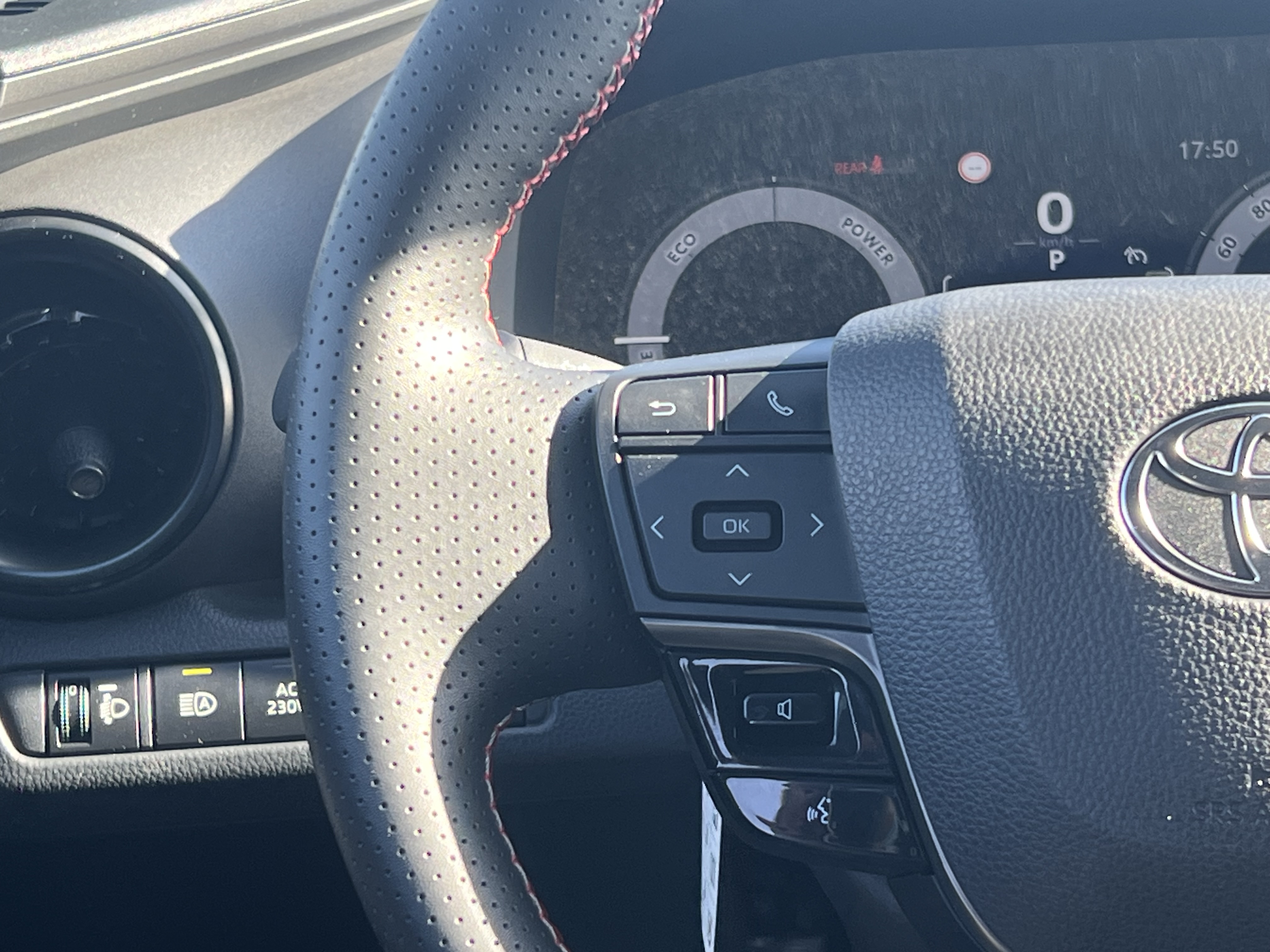 TOYOTA TOYOTA C-HR PLUG-IN Toyota C-HR Plug-in 2.0 Hybrid Dynamic Force GR Sport Premiere Edition