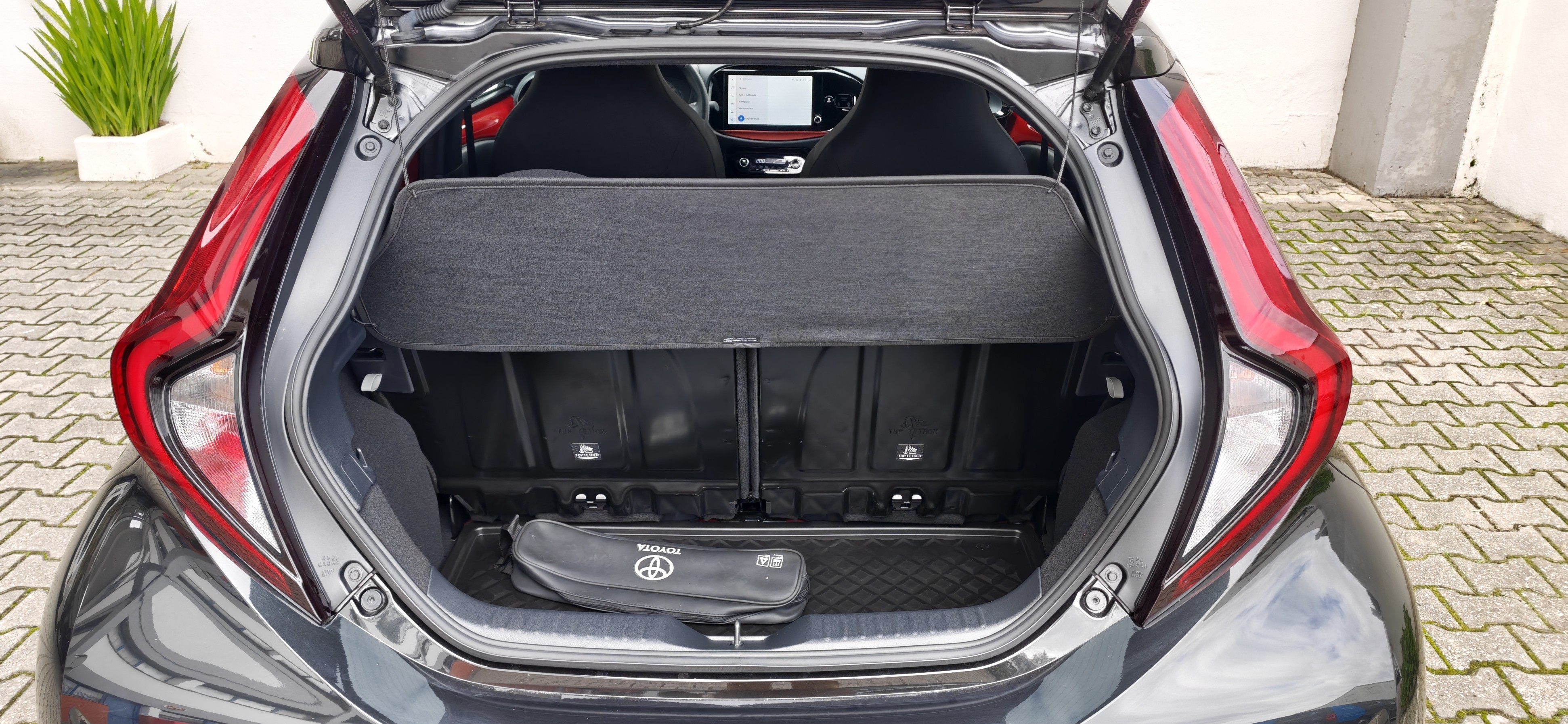 TOYOTA AYGO X Aygo X envy 1.0G CVT