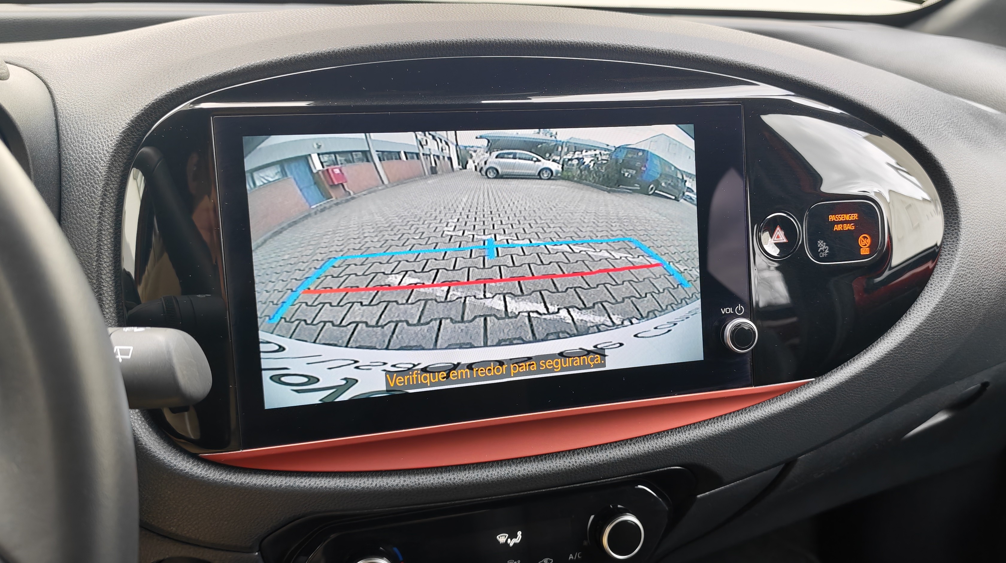 TOYOTA AYGO X Aygo X envy 1.0G CVT