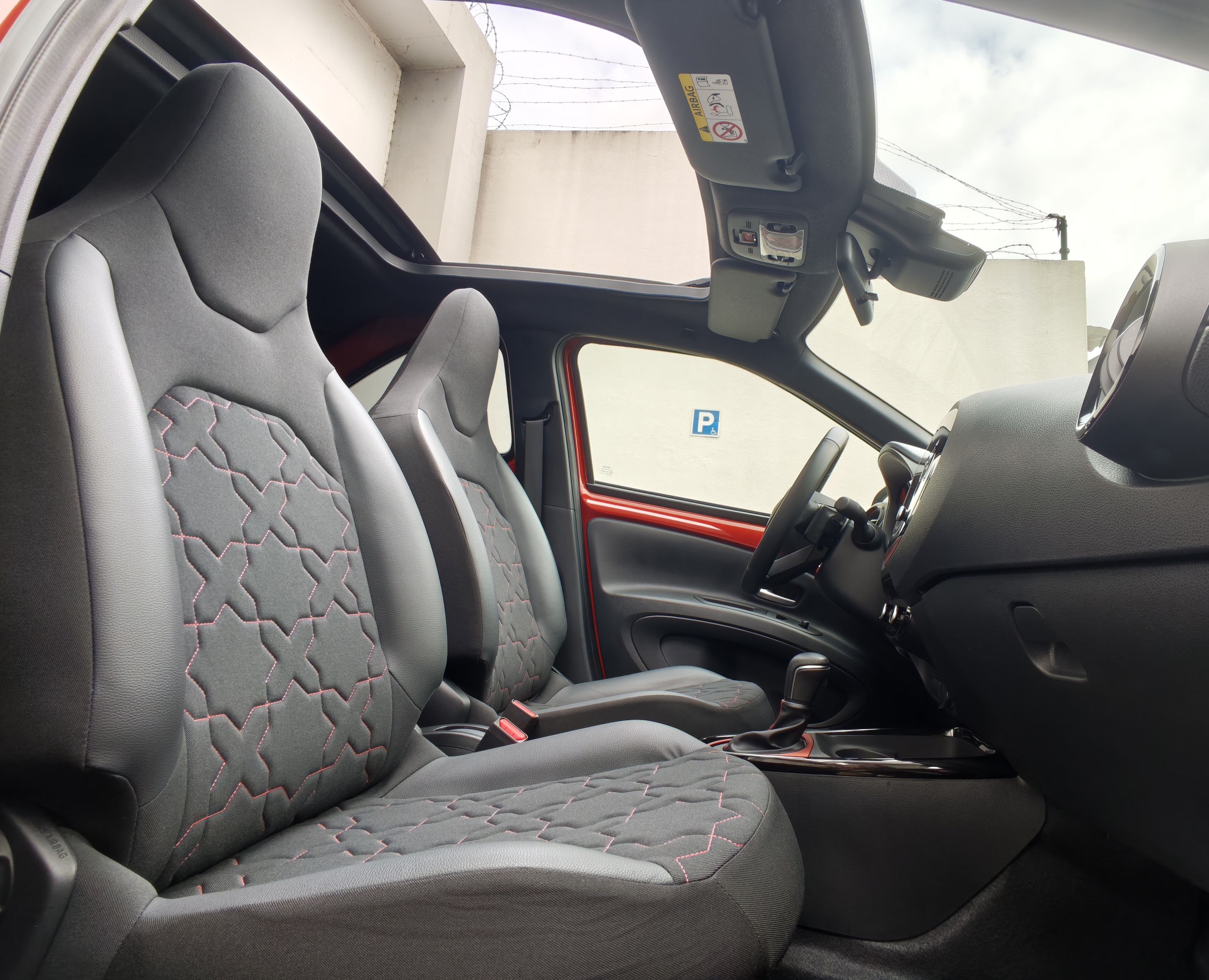 TOYOTA AYGO X Aygo X envy 1.0G CVT