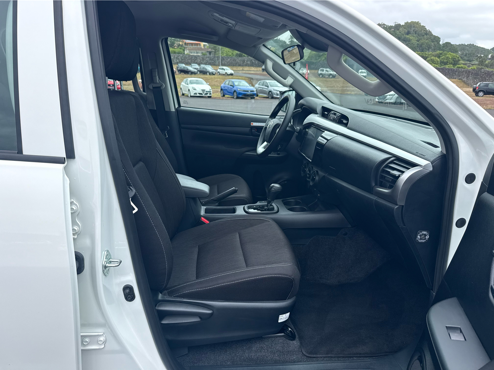 TOYOTA HILUX Hilux 2.4D 4x4 Cabina Dupla Caixa Met�lica