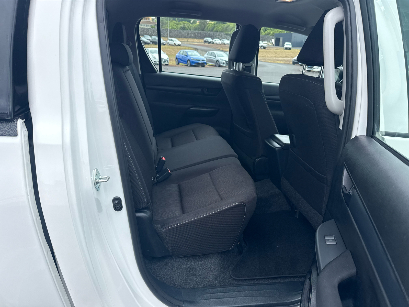 TOYOTA HILUX Hilux 2.4D 4x4 Cabina Dupla Caixa Met�lica