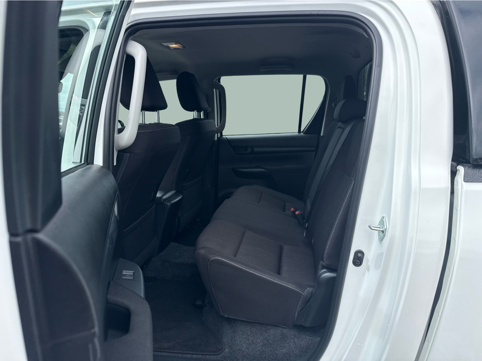 TOYOTA HILUX Hilux 2.4D 4x4 Cabina Dupla Caixa Met�lica